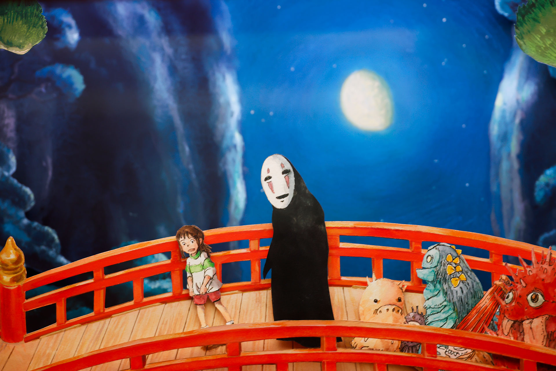 妖艶な雰囲気は作品のイメージ通りだ