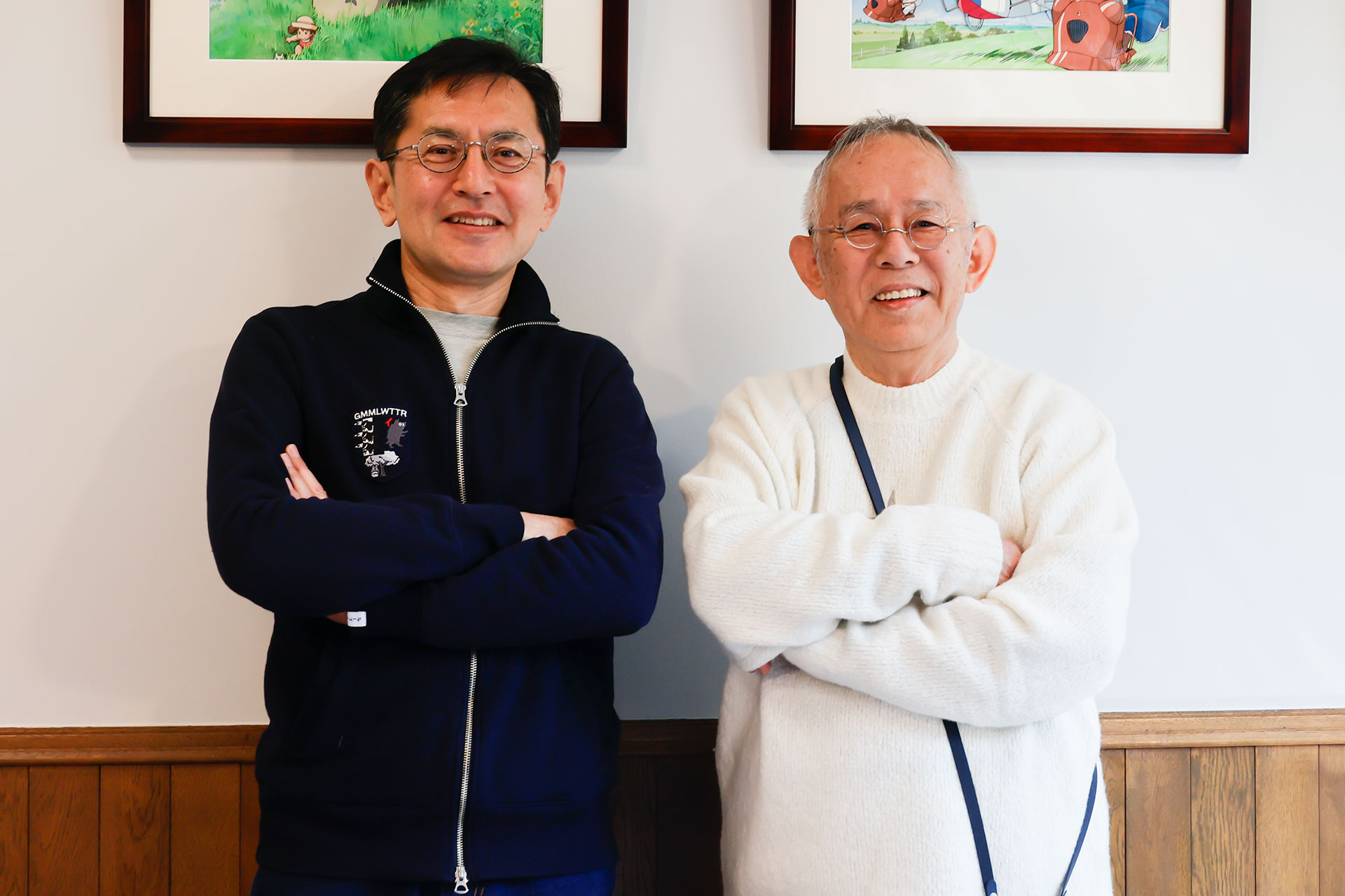 右から鈴木敏夫プロデューサー、宮崎吾朗監督