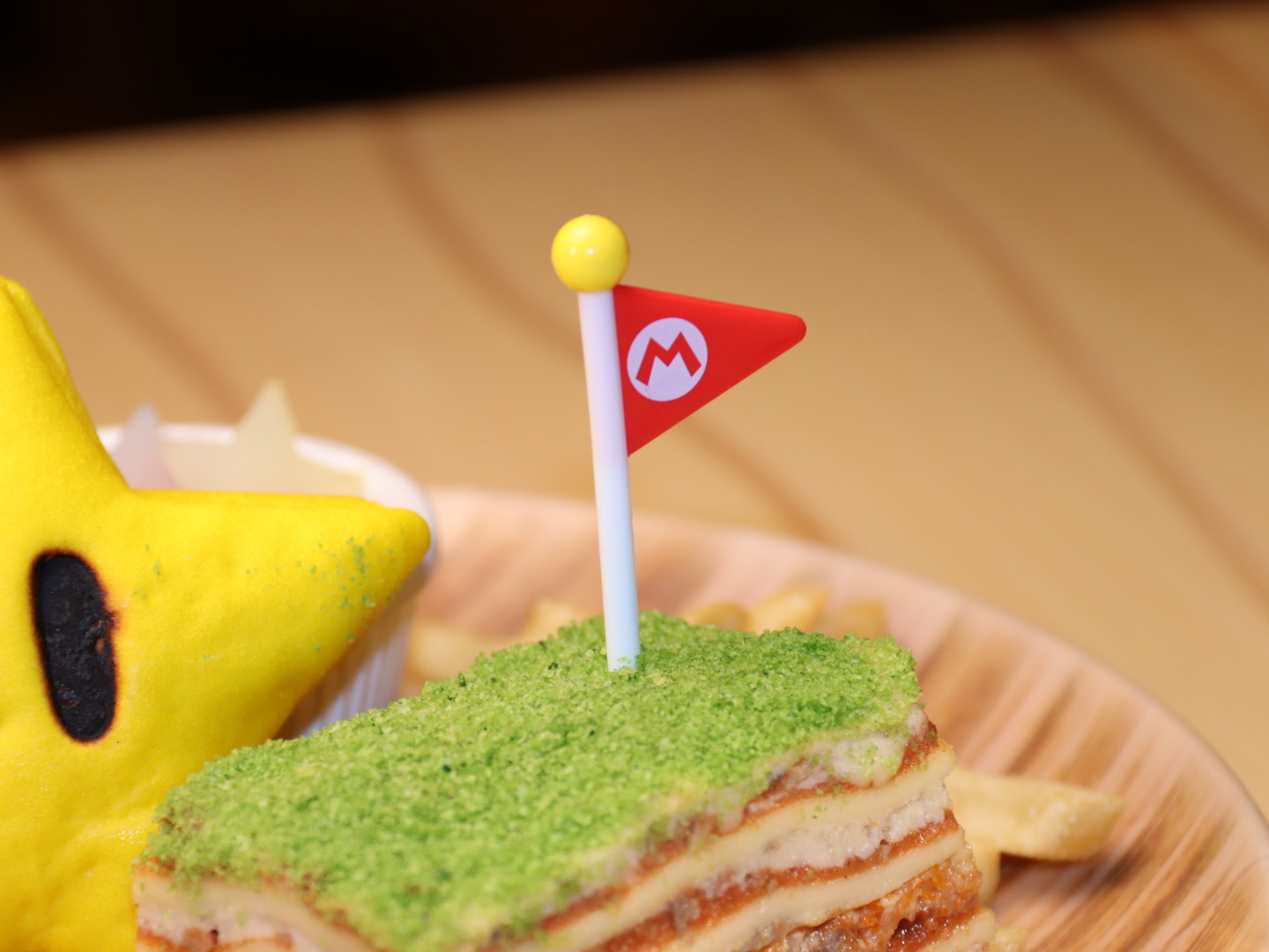 「スーパースター・アニバーサリープレート 〜マッシュルーム・ラザニア＆フライドチキン〜」