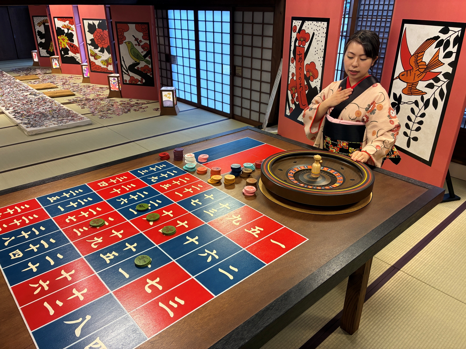 占いやおみくじを体験できる「京花占い」。「京のイケずうらない」なるものもあった