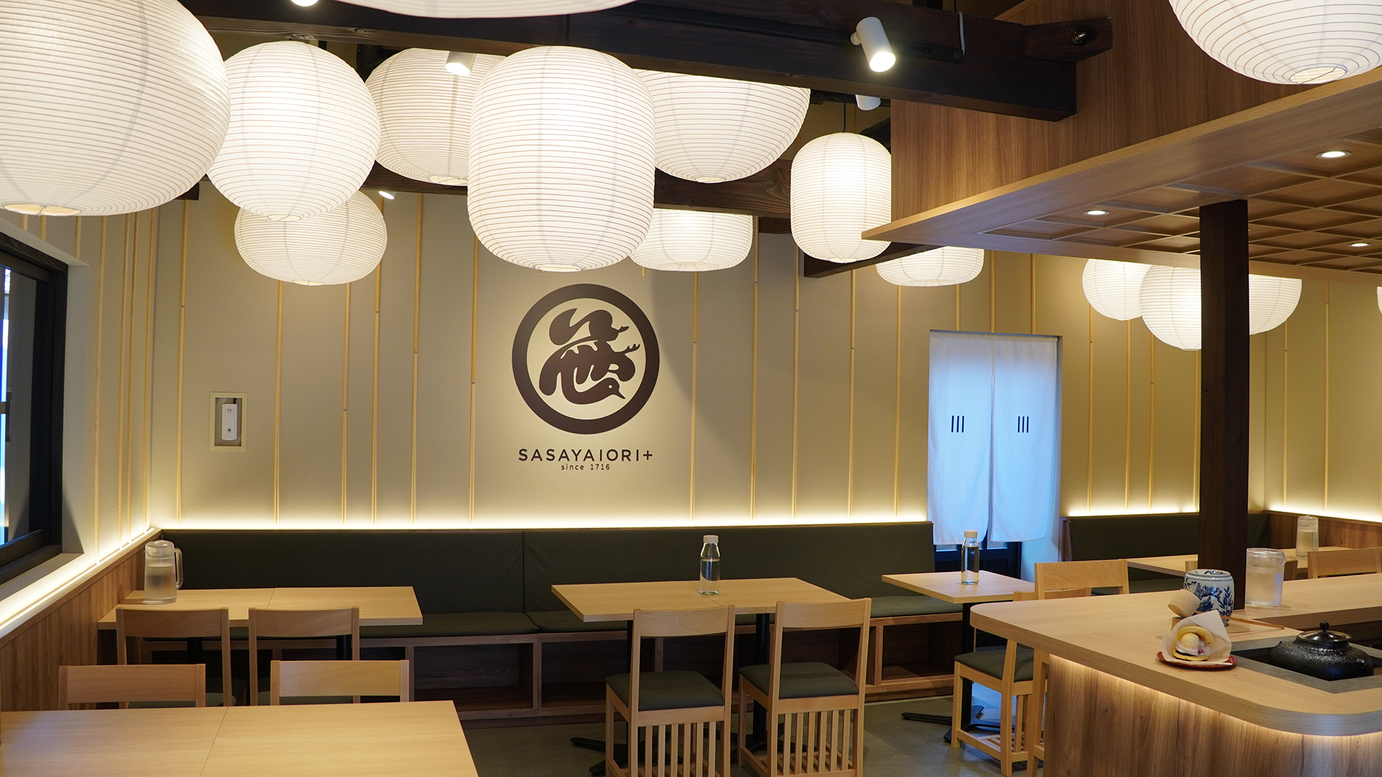 「SASAYAIORI+太秦映画村」の店内