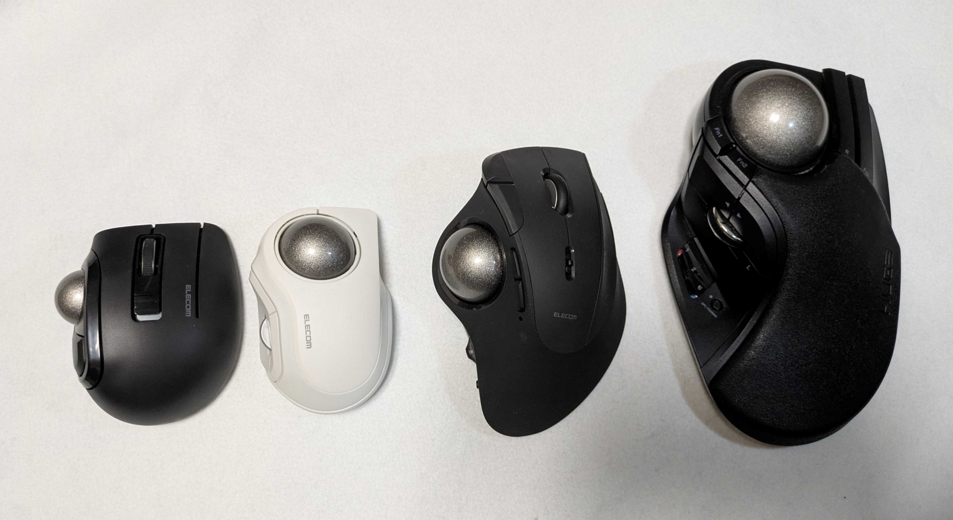 左から「bitra」の親指操作タイプ、同「bitra」の人差し指操作タイプ、「IST PRO」、「HUGE PLUS」