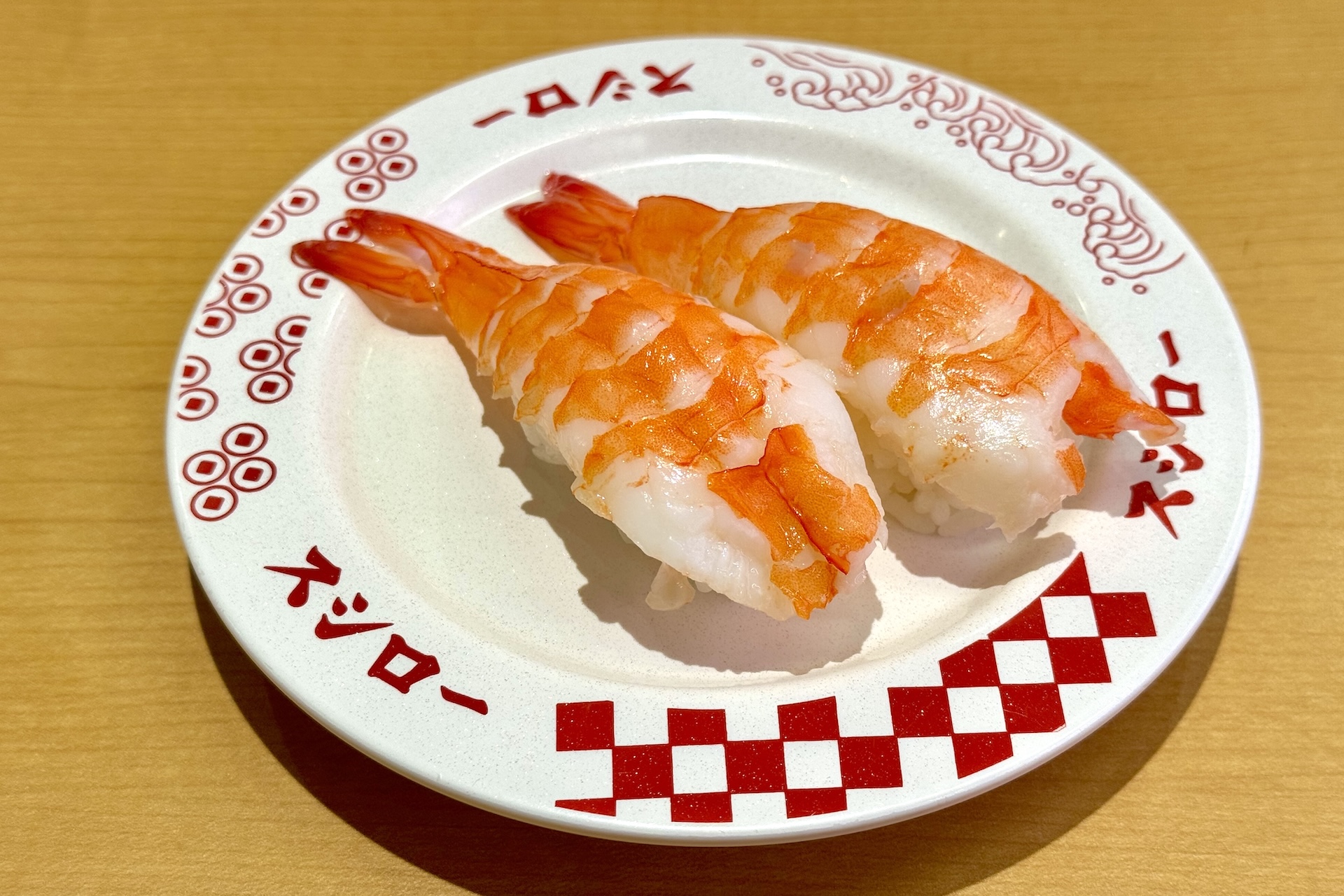 「デカえび」 価格：120円〜 販売期間：3月25日〜4月5日 ※販売予定総数276万食が完売次第終了