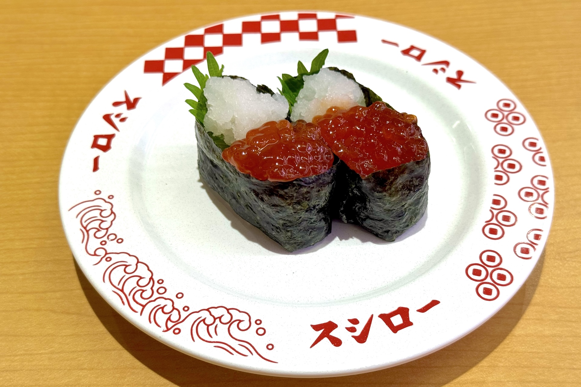 「煎り酒漬け筋子と大根おろし軍艦」 価格：180円〜 販売期間：3月25日〜5月31日 ※販売予定総数98万食が完売次第終了