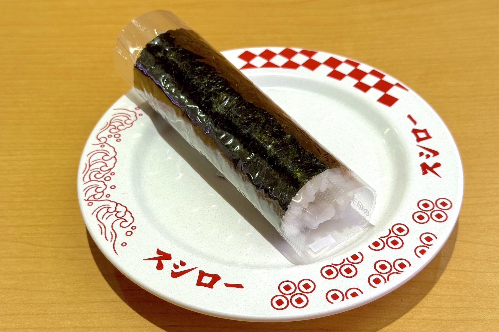 「かに本身と煎り酒筋子の手巻」 価格：360円〜 販売期間：3月25日〜5月24日 ※販売予定総数60万食が完売次第終了