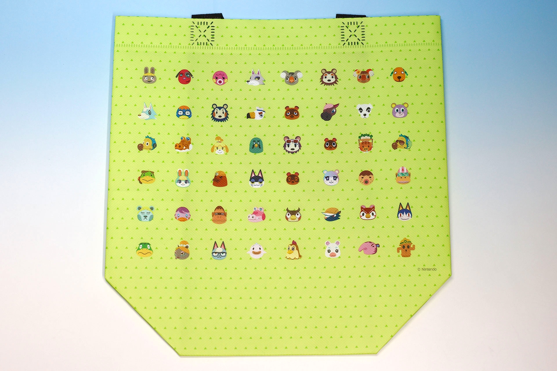 こちらは別デザインのトートバッグだ