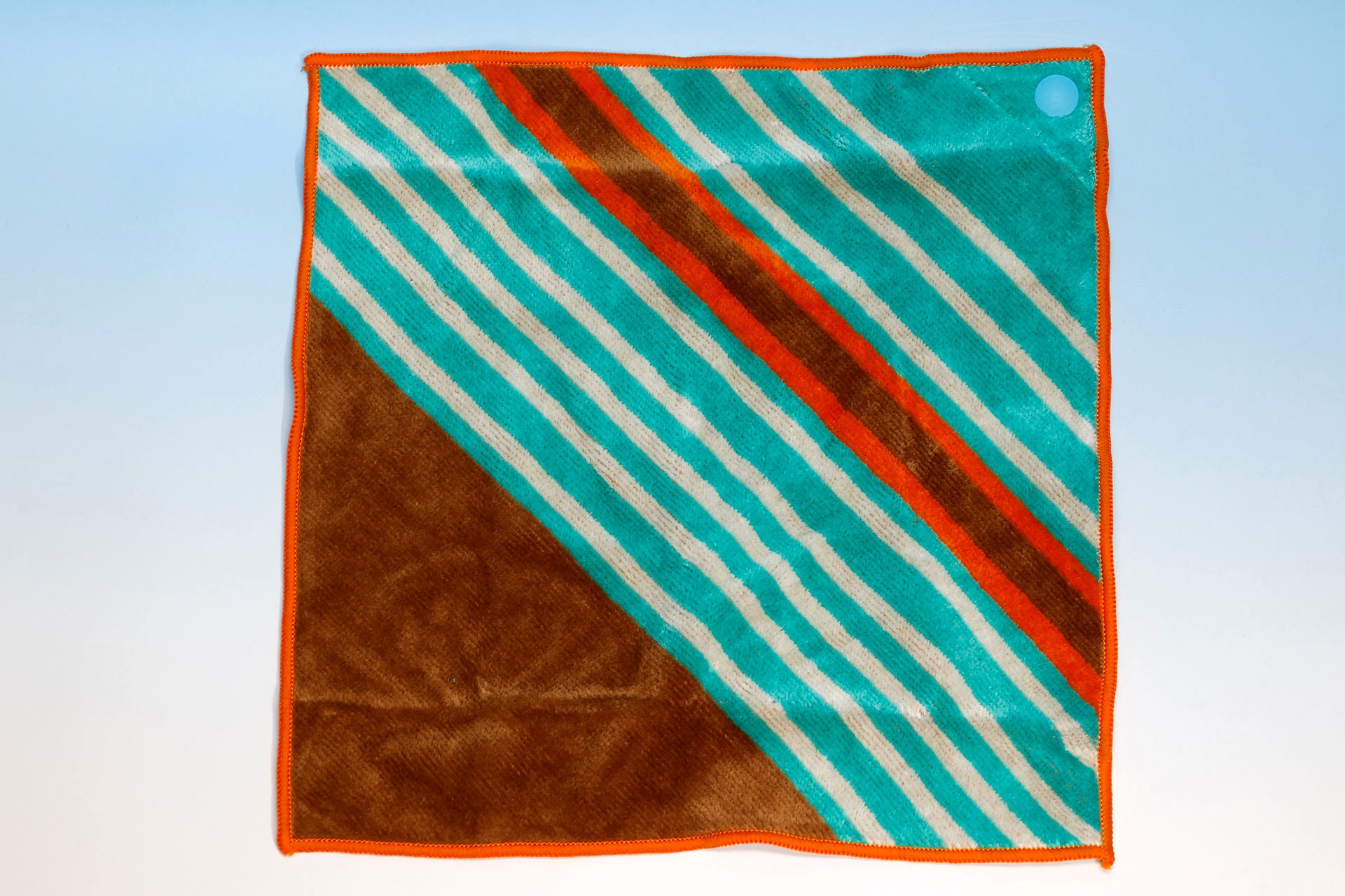 タオルはなかなかカッコイイ見た目だ