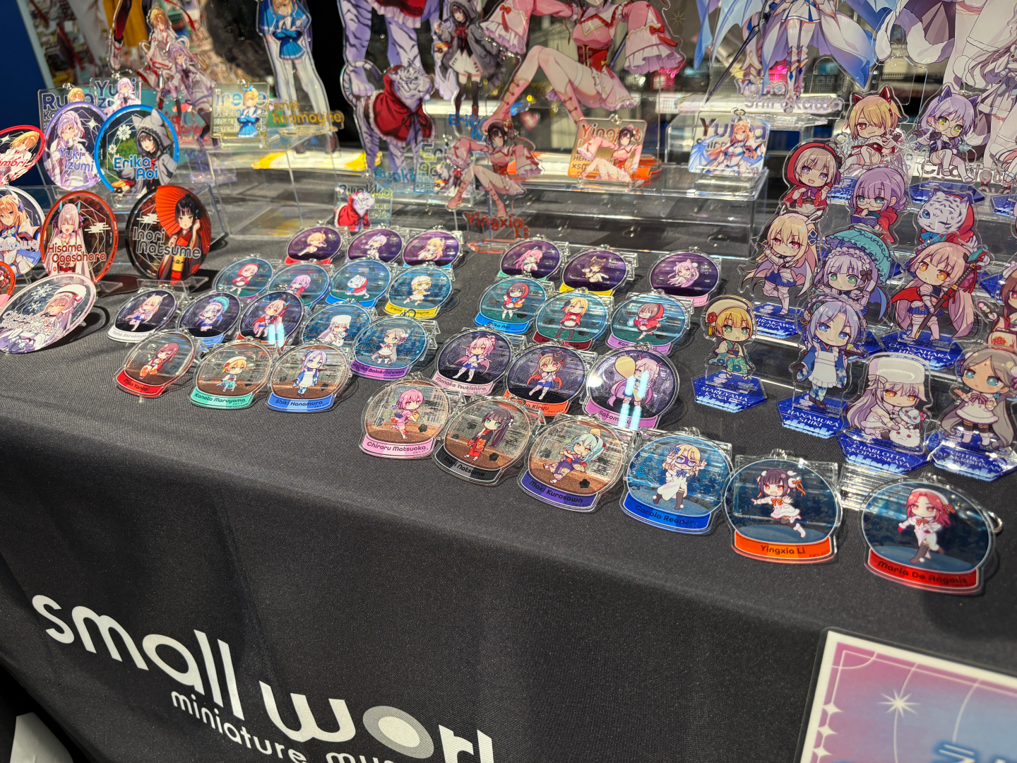 「描き起こしミニキャラアクリルキーホルダー」価格：各770円