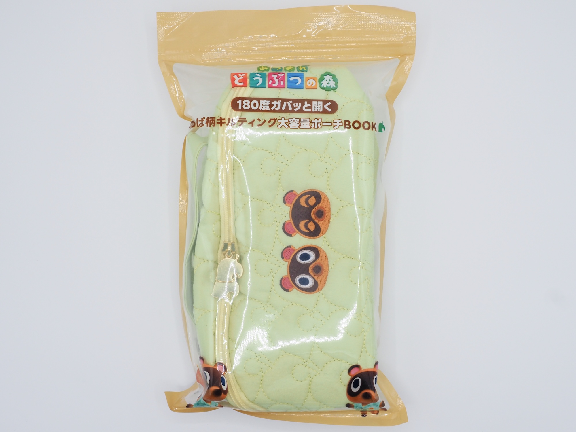 中身が見えるクリア仕様のパッケージ