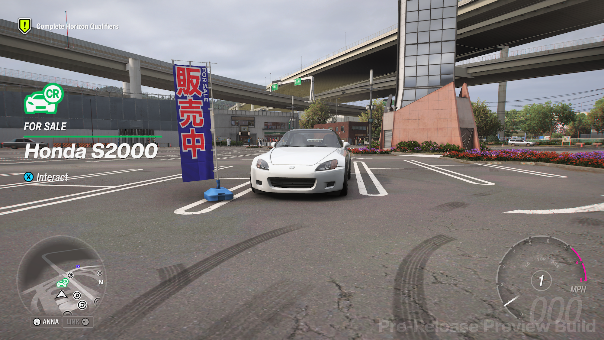 パーキングエリアで販売されているホンダ「S2000」（プレビュービルドより）