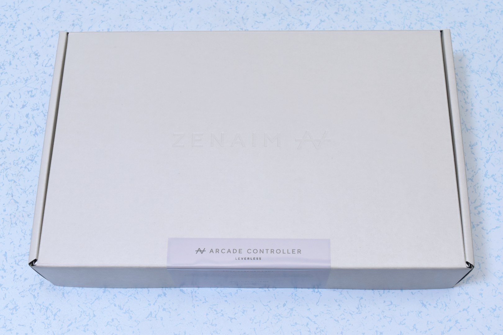 ZENAIMと刻印されたパッケージ。高級感が感じられる