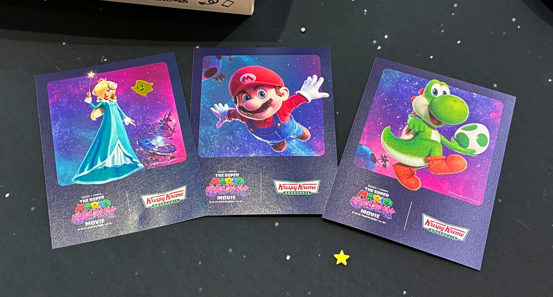 「ギャラクシーダズン ハーフ（6個）」1箱につき1枚もらえるステッカー