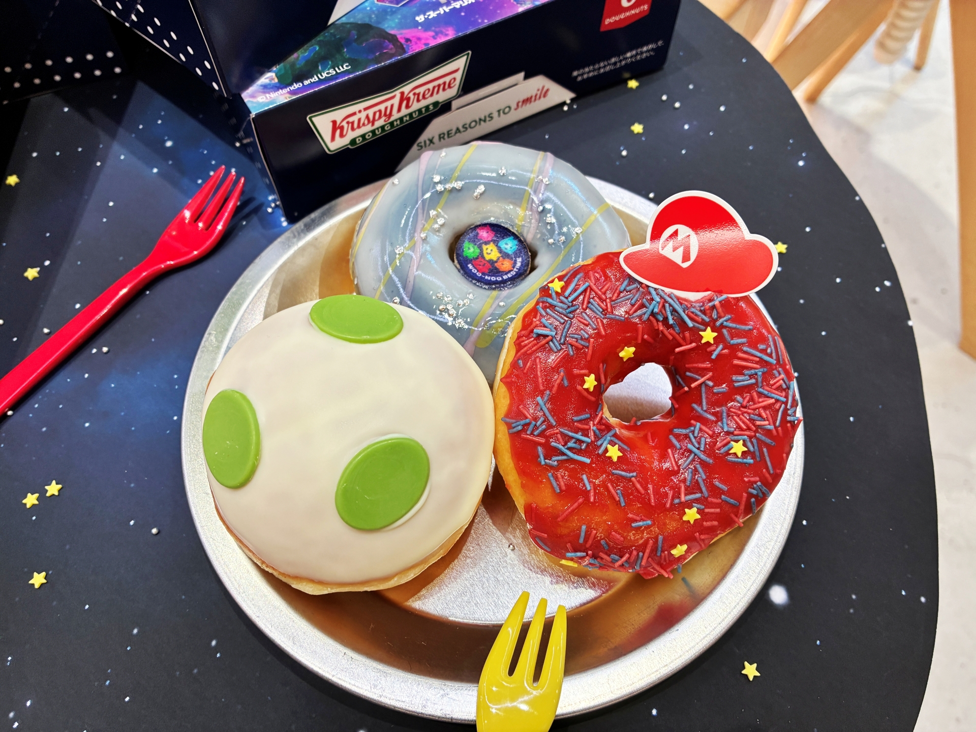 左：「ヨッシー カスタード エッグ」、上：「チコ & ブルーベリー ギャラクシー」、右：「マリオ ストロベリー」