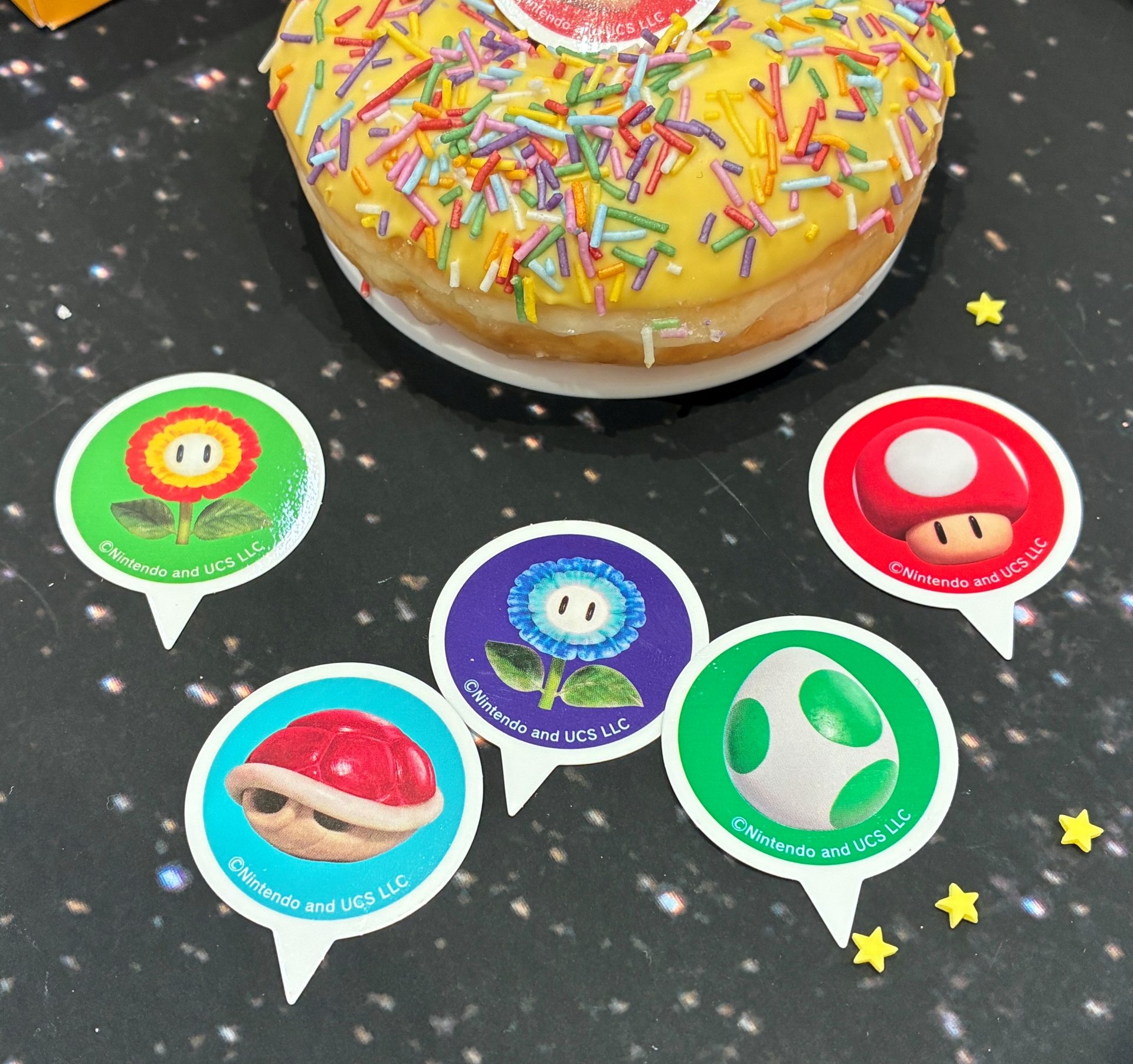 ピックのデザインはアイテムがモチーフ