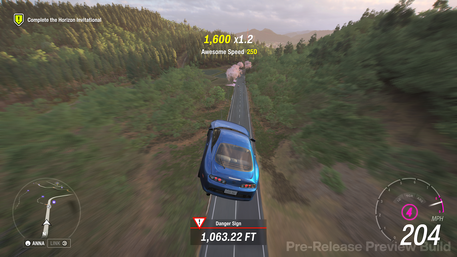 現実では到底不可能なドライブを楽しめるのが本作の魅力だ