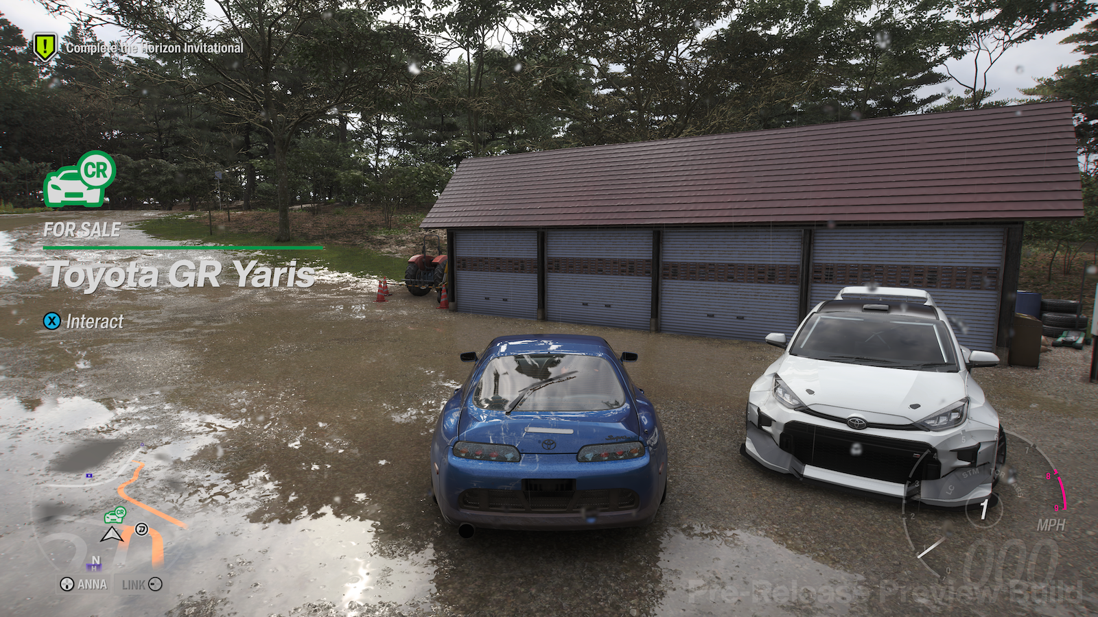 サーキット前のアフターマーケットで売られていたトヨタ「GRヤリス」