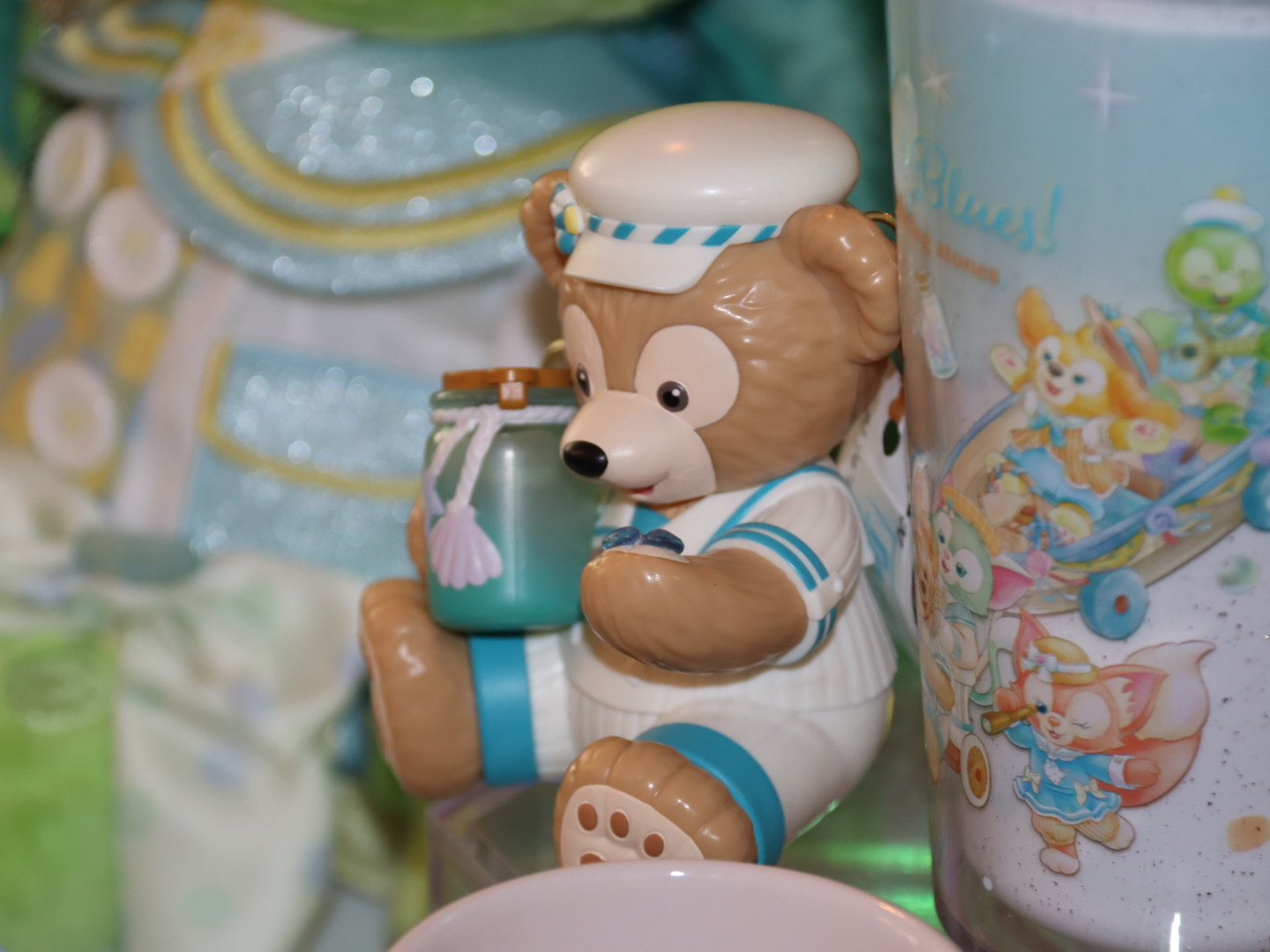 「ダッフィー＆フレンズ」より、4月14日より販売されるミニスナックケース、タンブラー、カップ