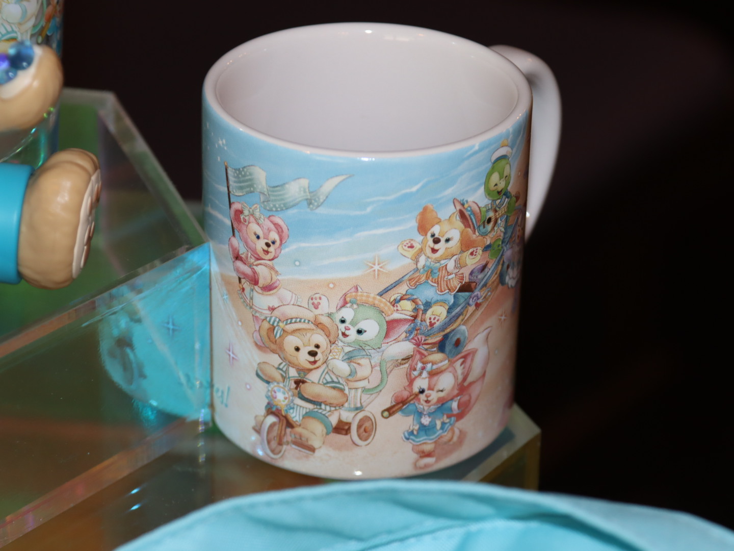 「ダッフィー＆フレンズ」より、4月14日より販売されるミニスナックケース、タンブラー、カップ