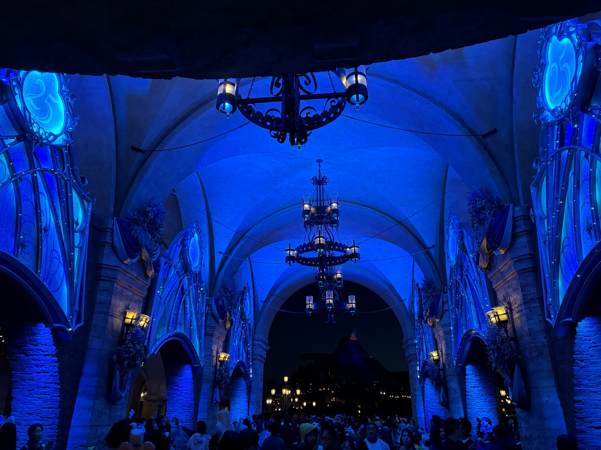 ミラコスタ通り