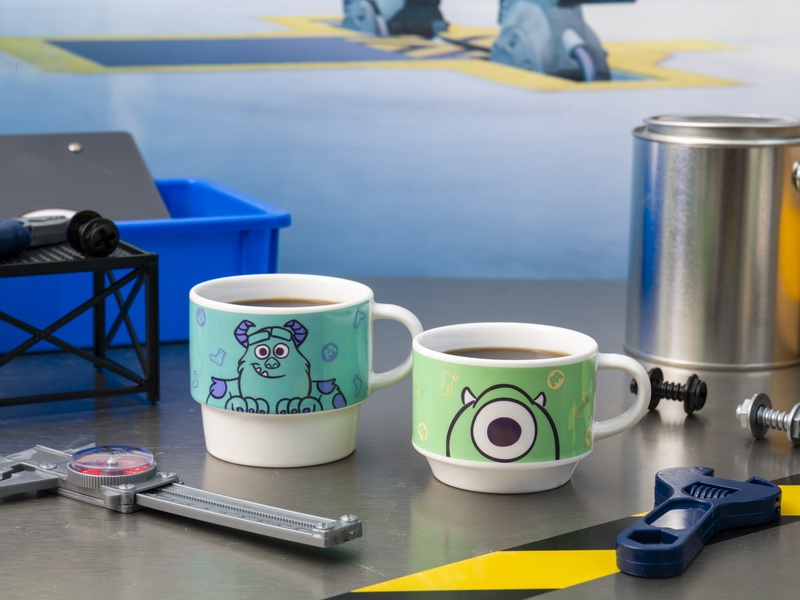 ホットコーヒー、ホットティー、ホットミルク（690円）