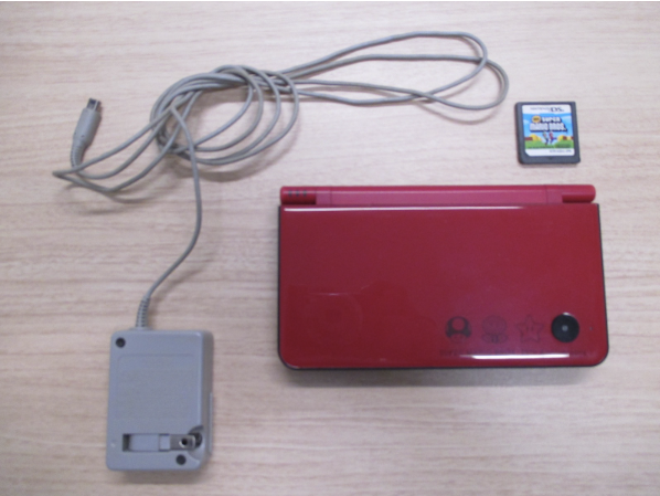 NINTENDO DSi LL（充電器付属） カセット（New SUPER MARIO BROS．）