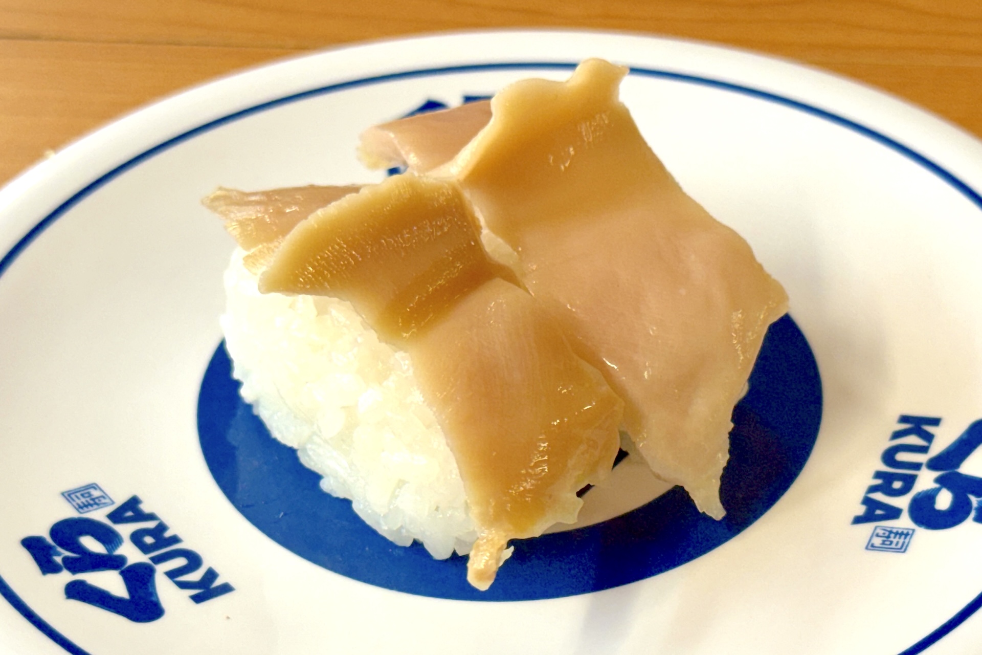 「アイスランド貝（長寿貝）」 価格：115円 販売期間：4月17日〜4月26日まで