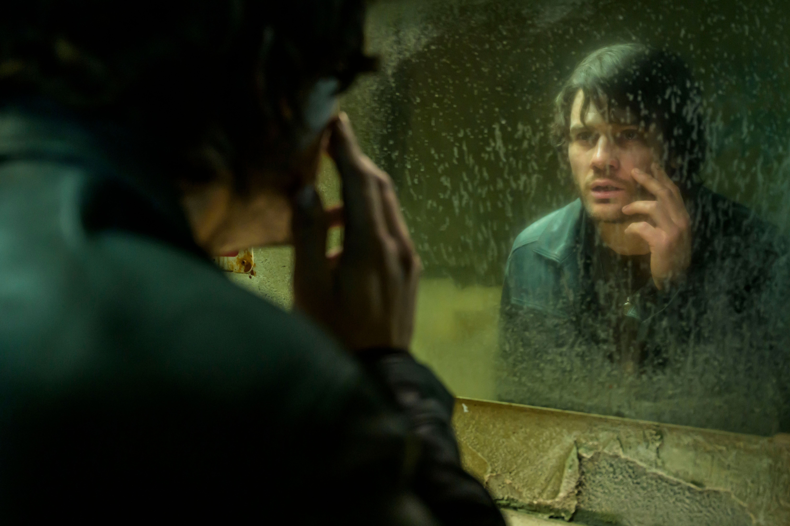 上が映画、下が原作。再現度が高くリスペクトを強く感じる