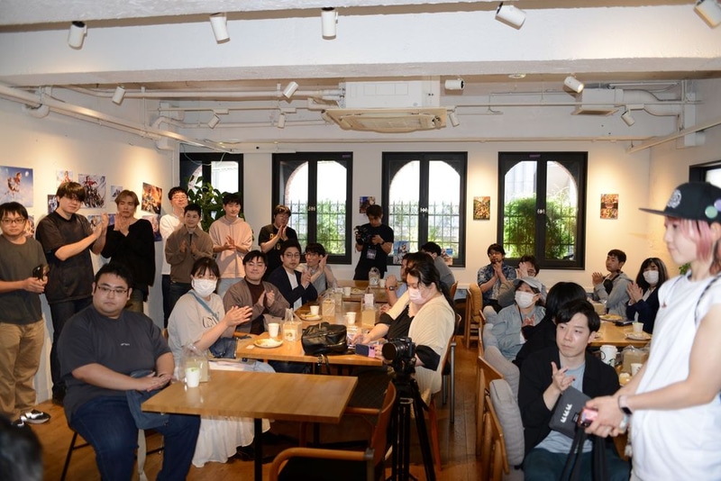 その熱気を反映するように、予定を大幅に超え1時間を過ぎてもなお熱烈に続いた