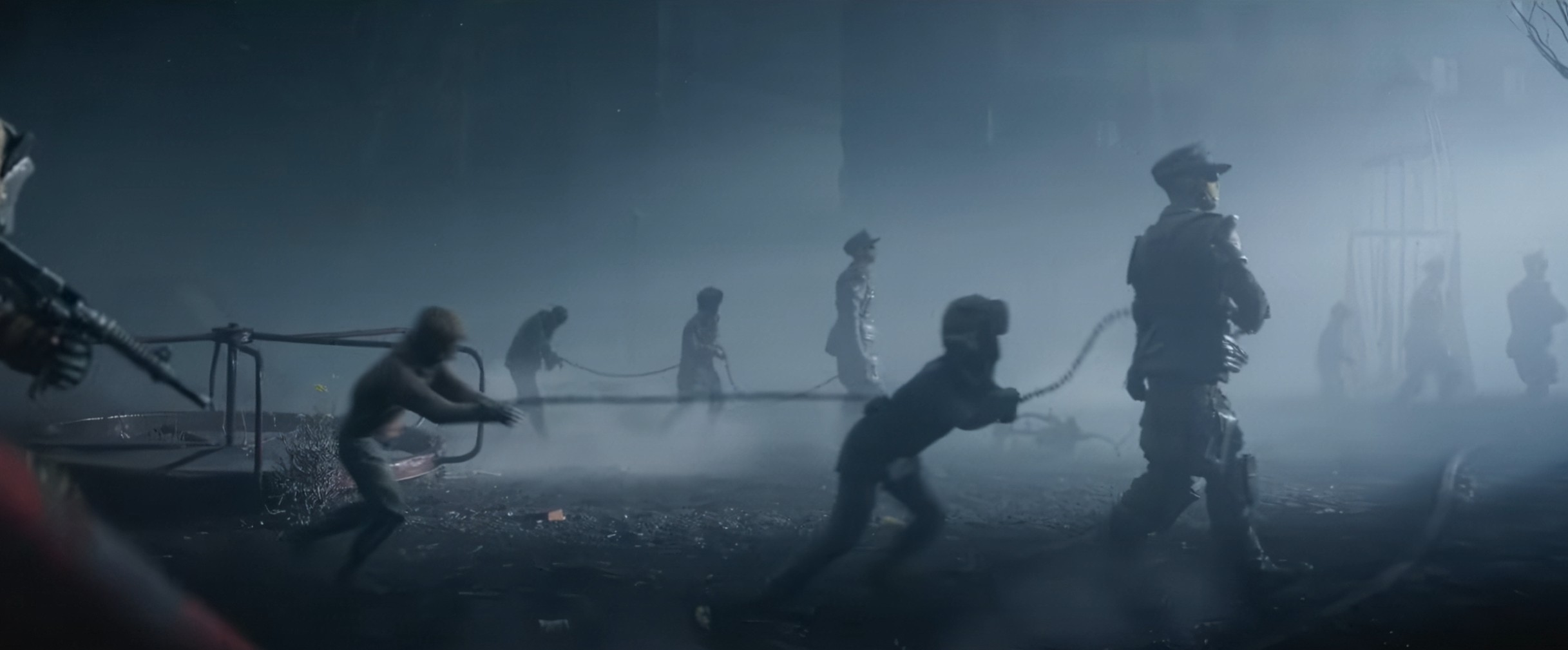 恐ろしいプロパガンダ教育によって敵への憎しみを植え付けられる子供達