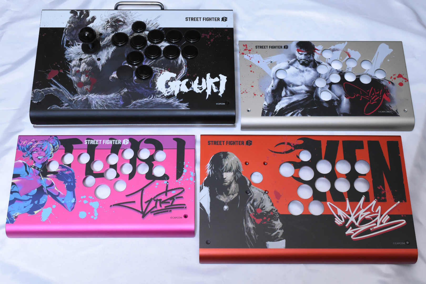 イラストやデザインがプリントされると、無機質だったケースが一変して華やかに