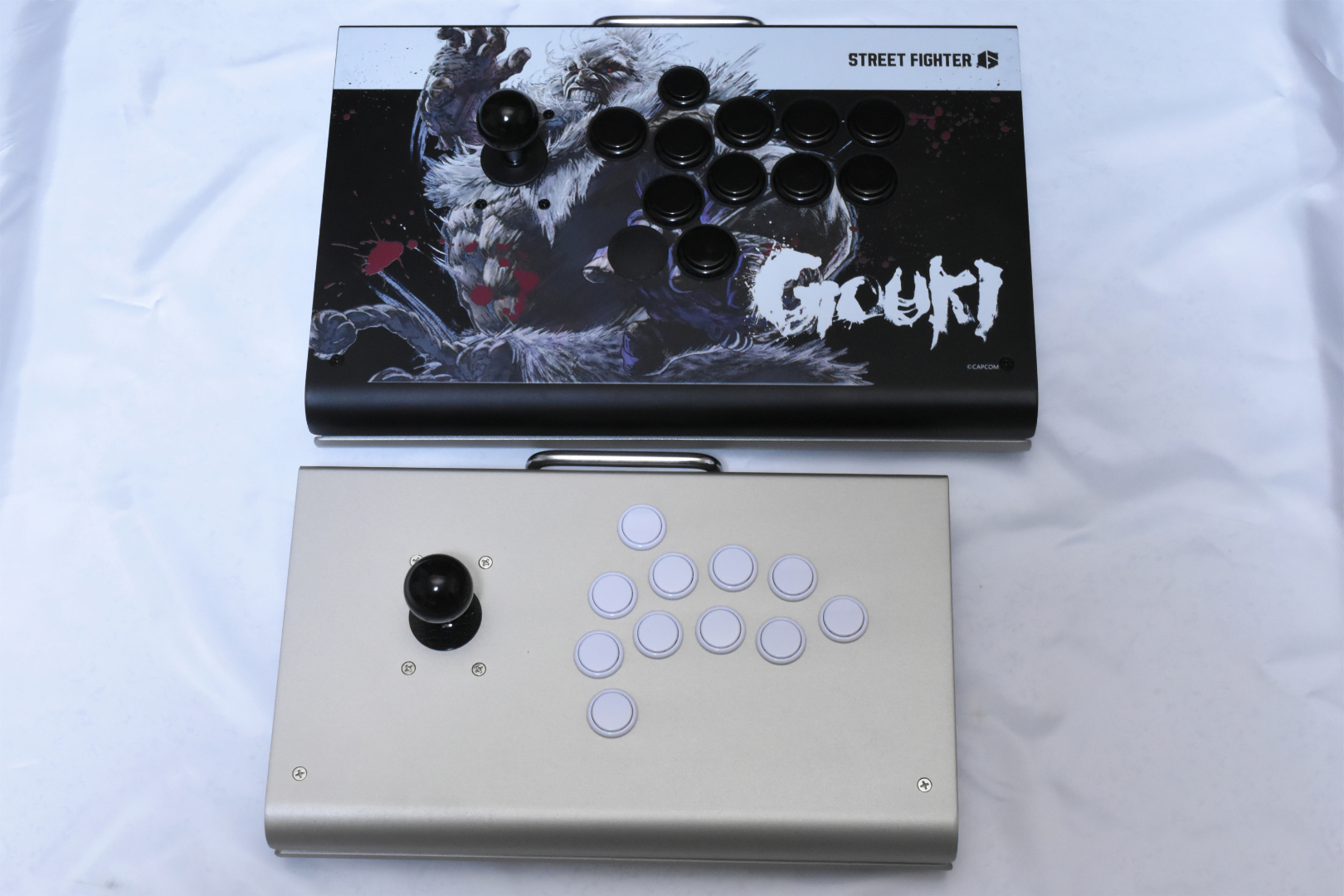 通常の「iO」と並べると大きさにかなりの差がある