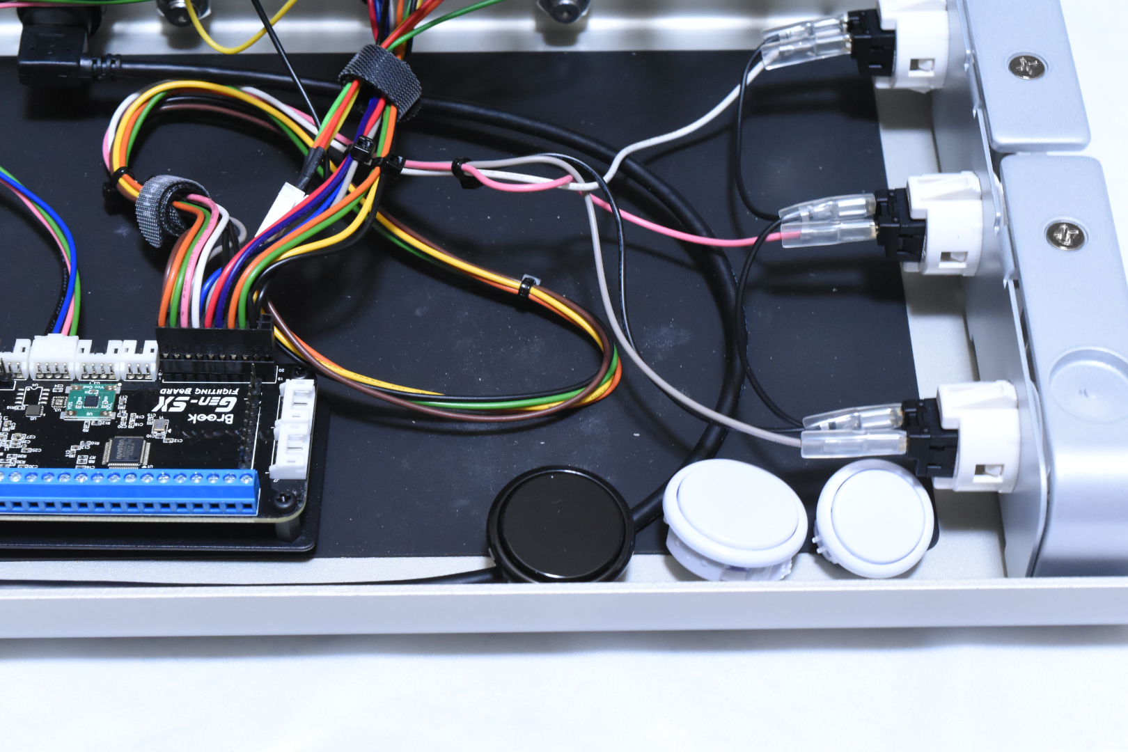 故障したとき用に予備パーツを入れておくこともできて便利だ