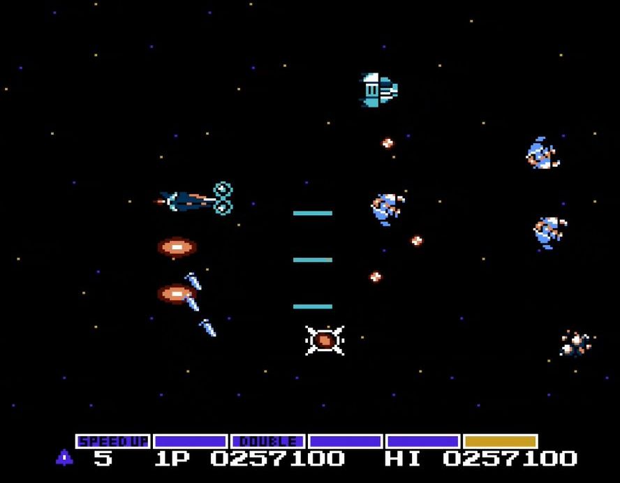 Nintendo Switch Onlineで配信中の「ステージ5最強バージョン」（写真上）と「激ムズ2周目バージョン」