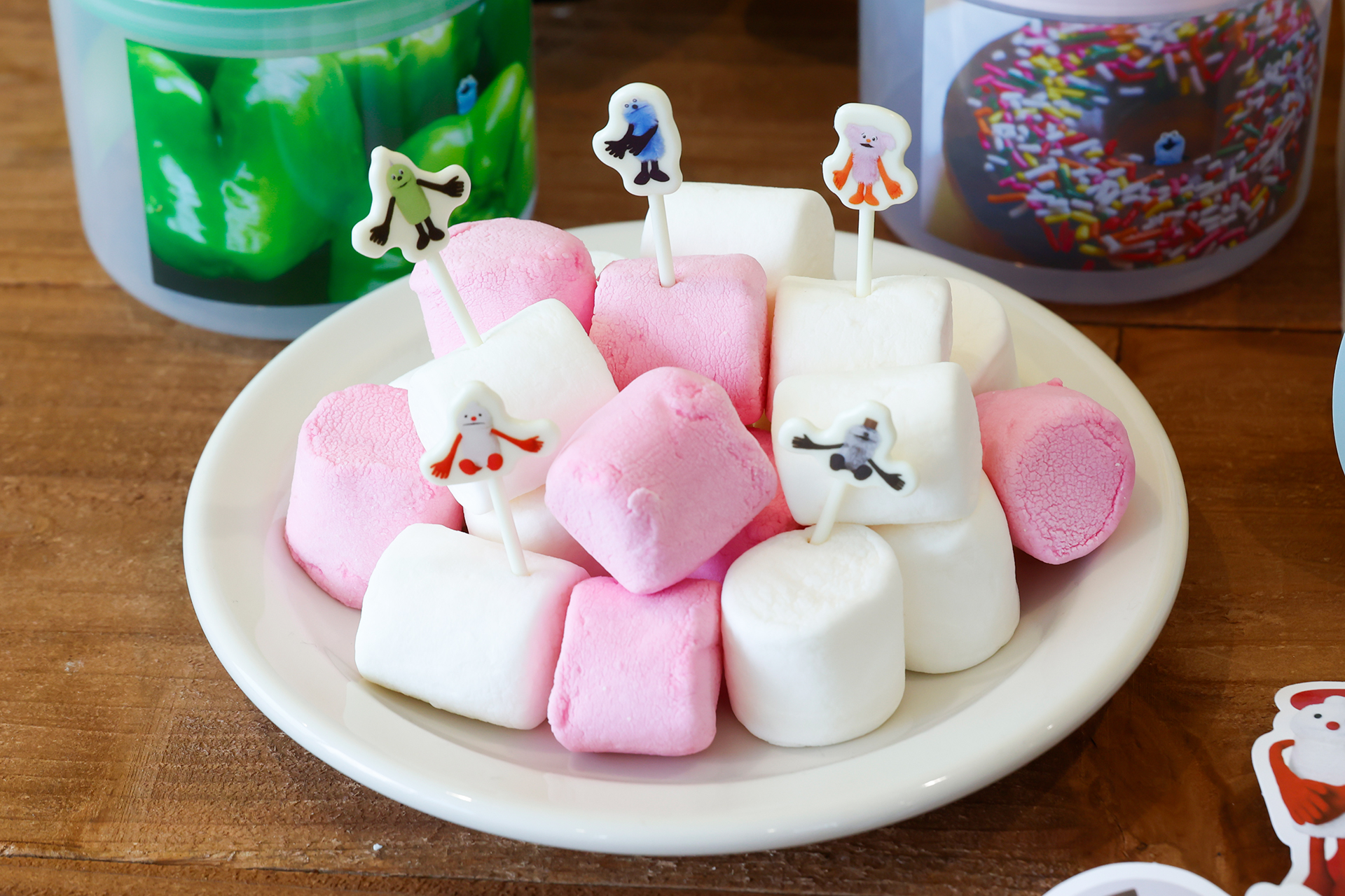 スイーツにさしておくと、楽しそうな雰囲気が増す！