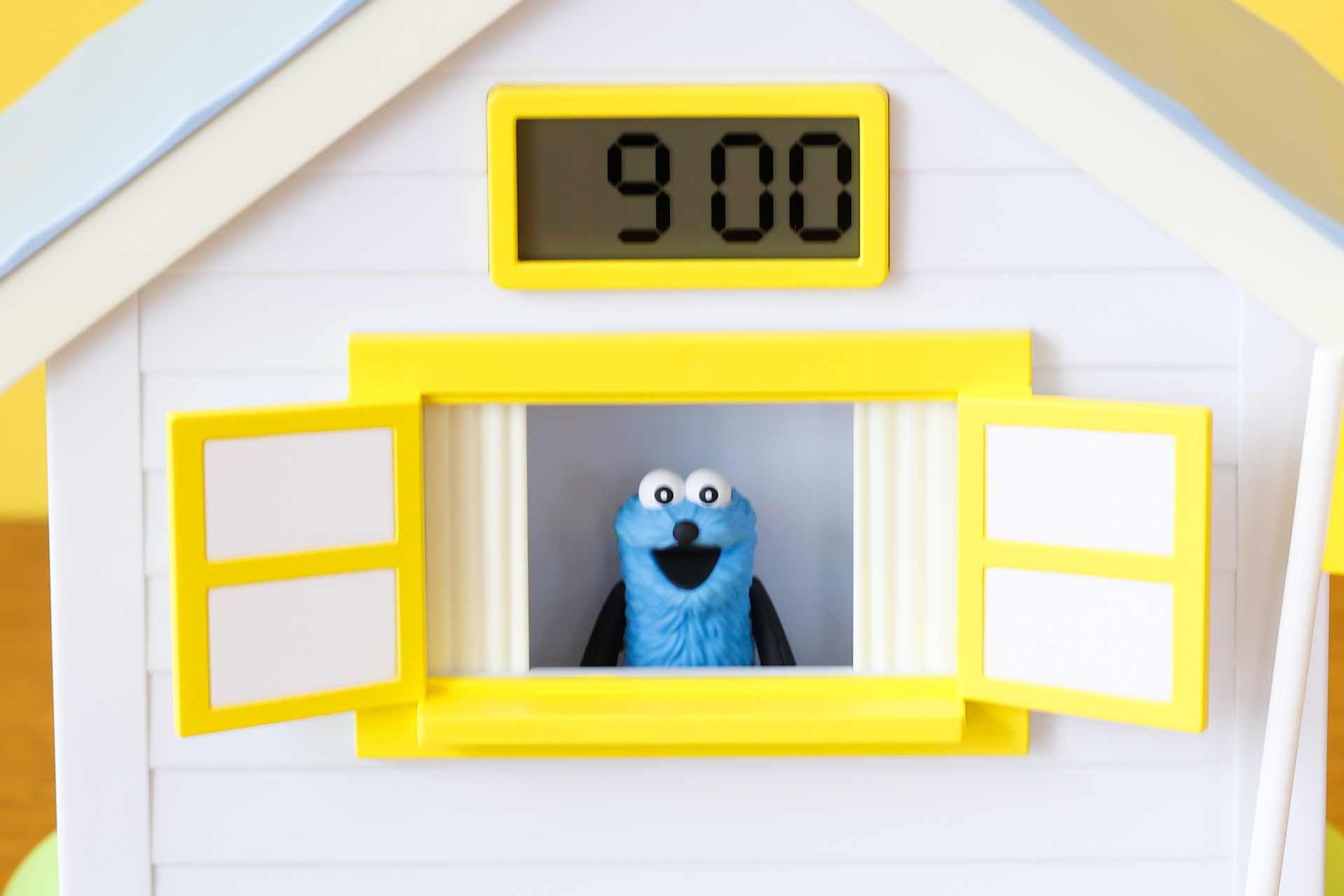 1日4回、特定の時間にスンスンの動きがピタリと止まり、その時間に合ったお知らせを1回だけしてくれる