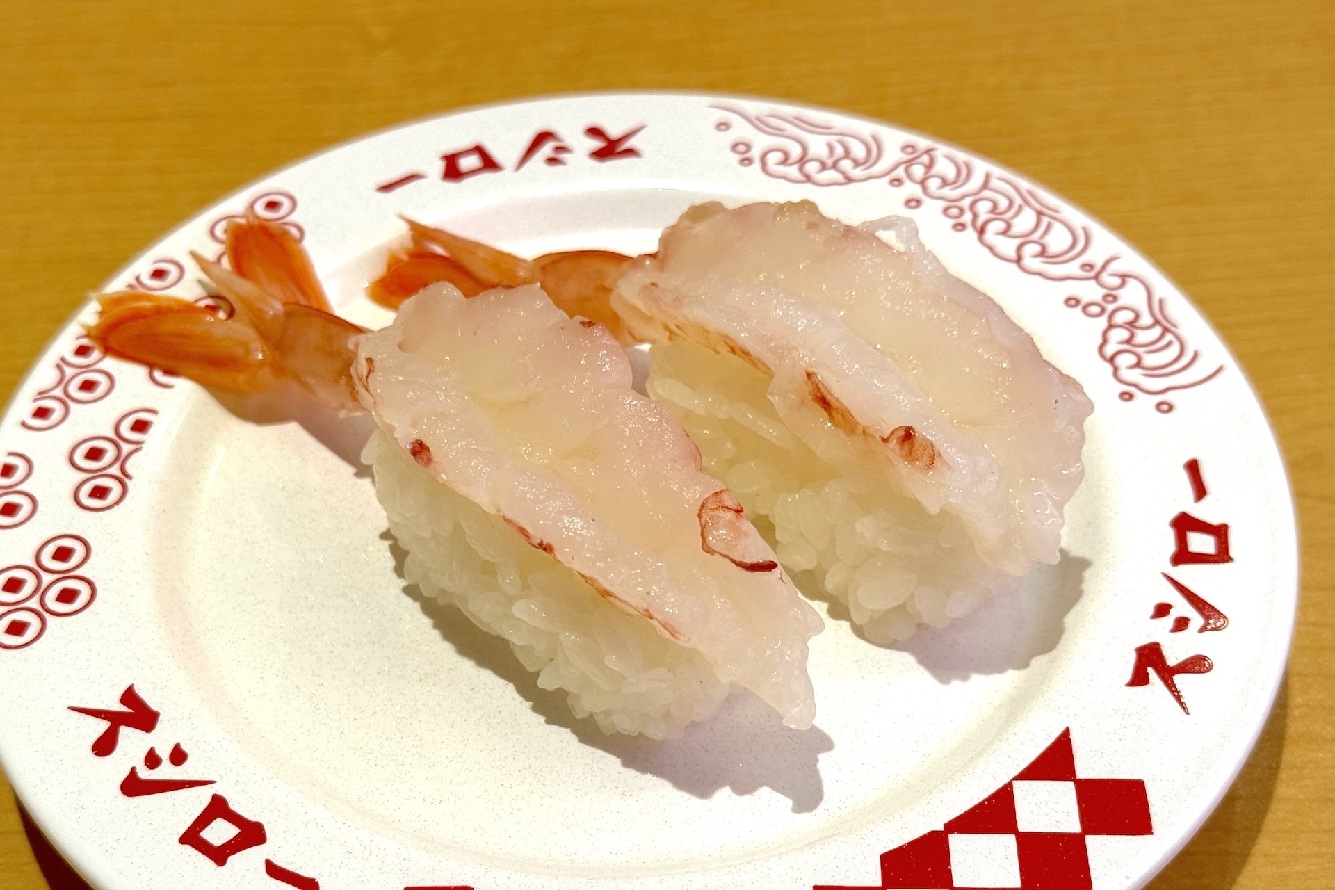 天然赤えび2貫 価格：110円〜 販売期間：4月22日〜4月29日 ※但し販売数量予定数136万食が完売次第終了