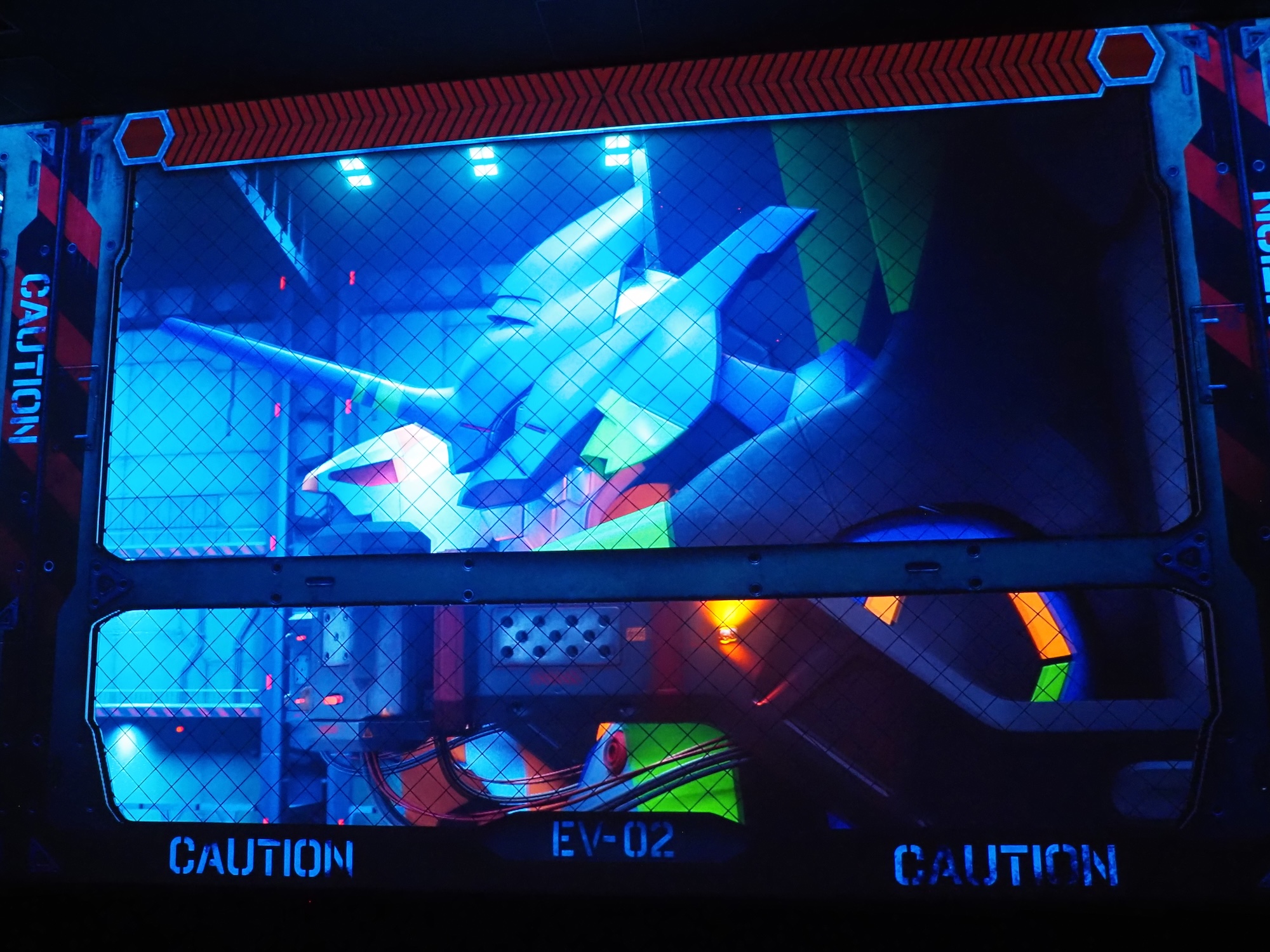 初号機の姿も映し出された。やっぱりカッコいい