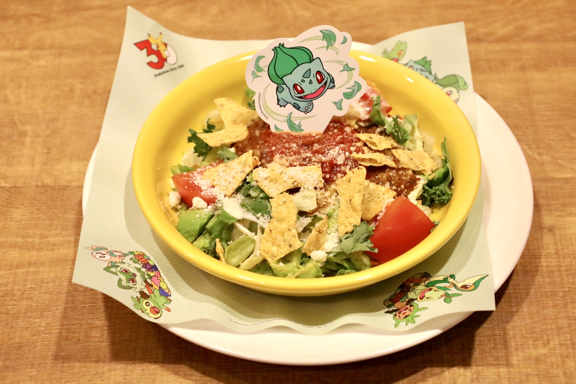 「＼くさタイプのポケモンといっしょ／フシギダネの“はっぱカッター”タコライス」 価格：1,209円（税込）