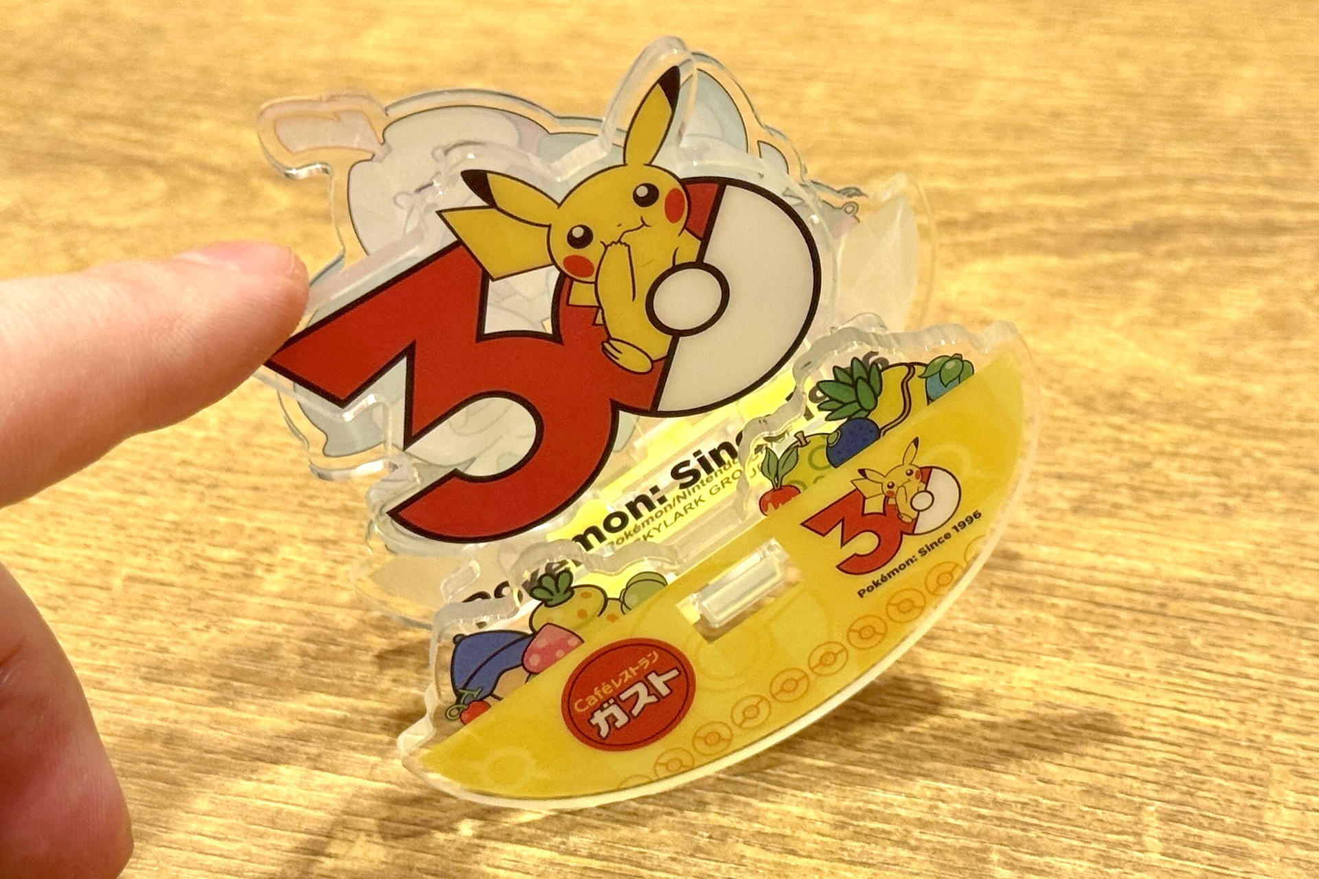 ディスプレイするだけでなく、ゆらゆら左右に揺らして楽しむことができる