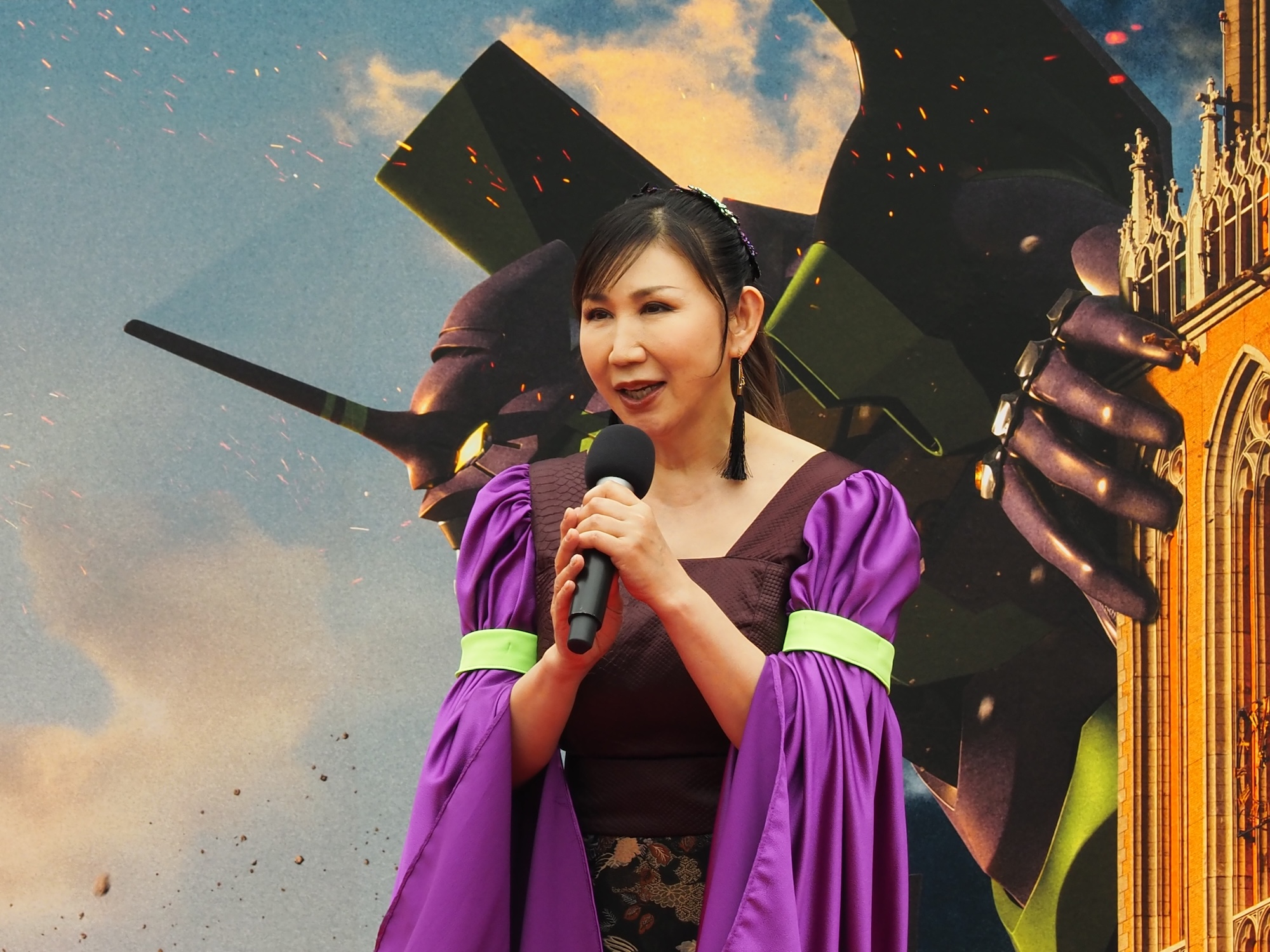 「エヴァ」の主題歌「残酷な天使のテーゼ」などで知られる歌手の高橋洋子さん