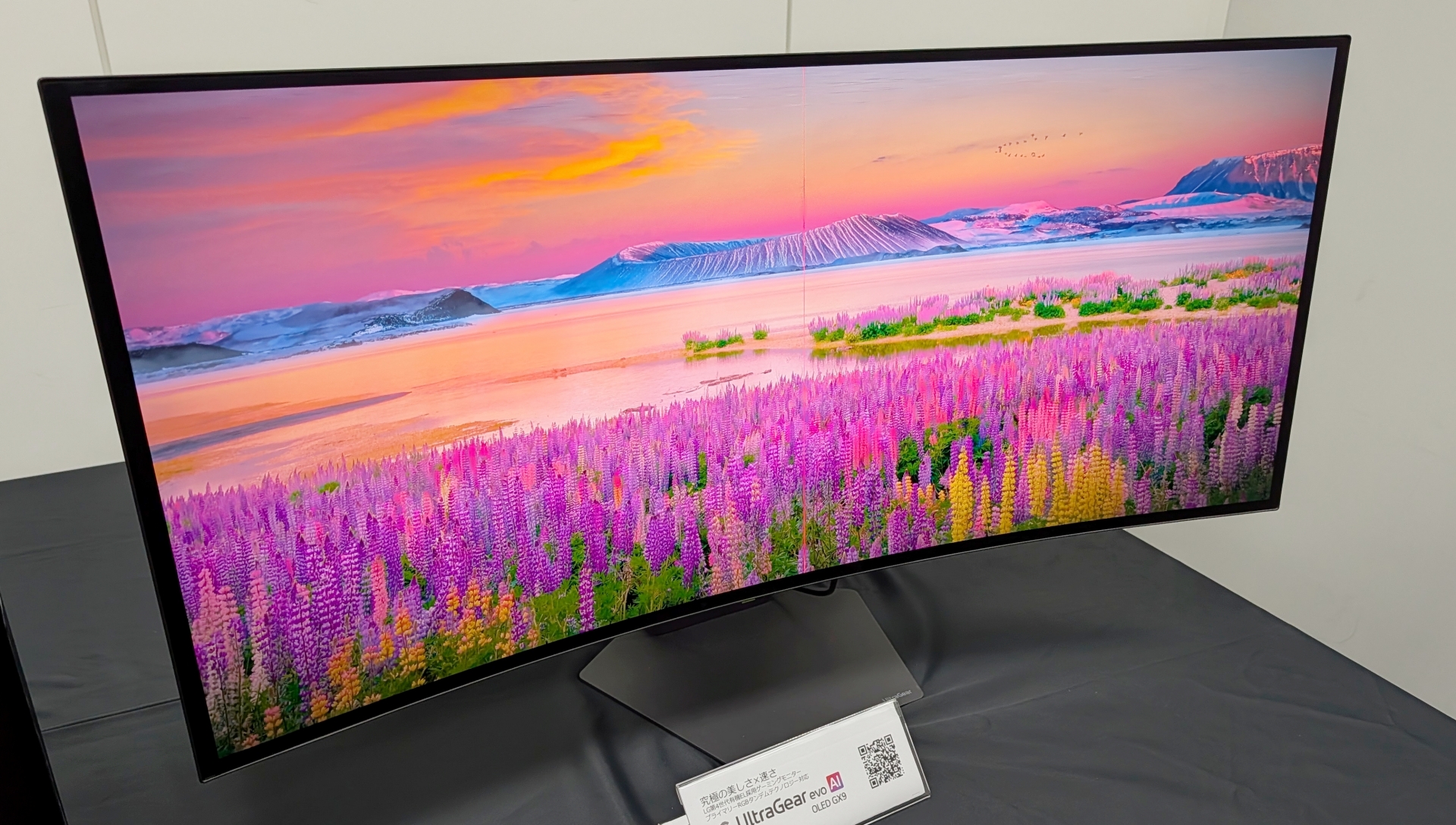 6月4日発売予定の「LG UltraGear evo AI OLED GX9」(39GX950B-B)