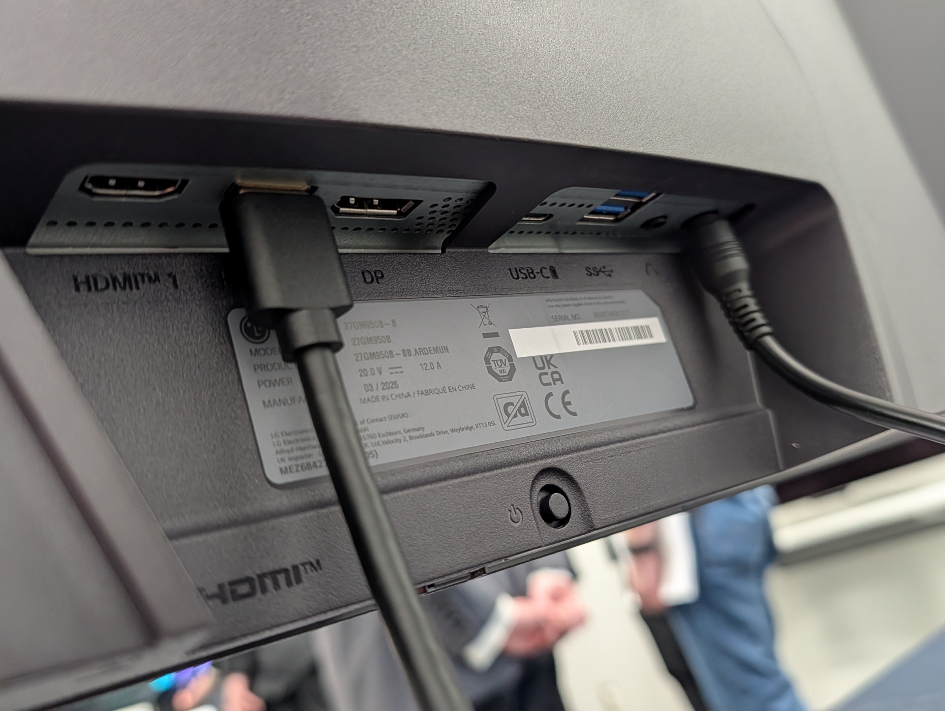 「LG UltraGear evo AI Hyper Mini LED GM9」の背面端子部