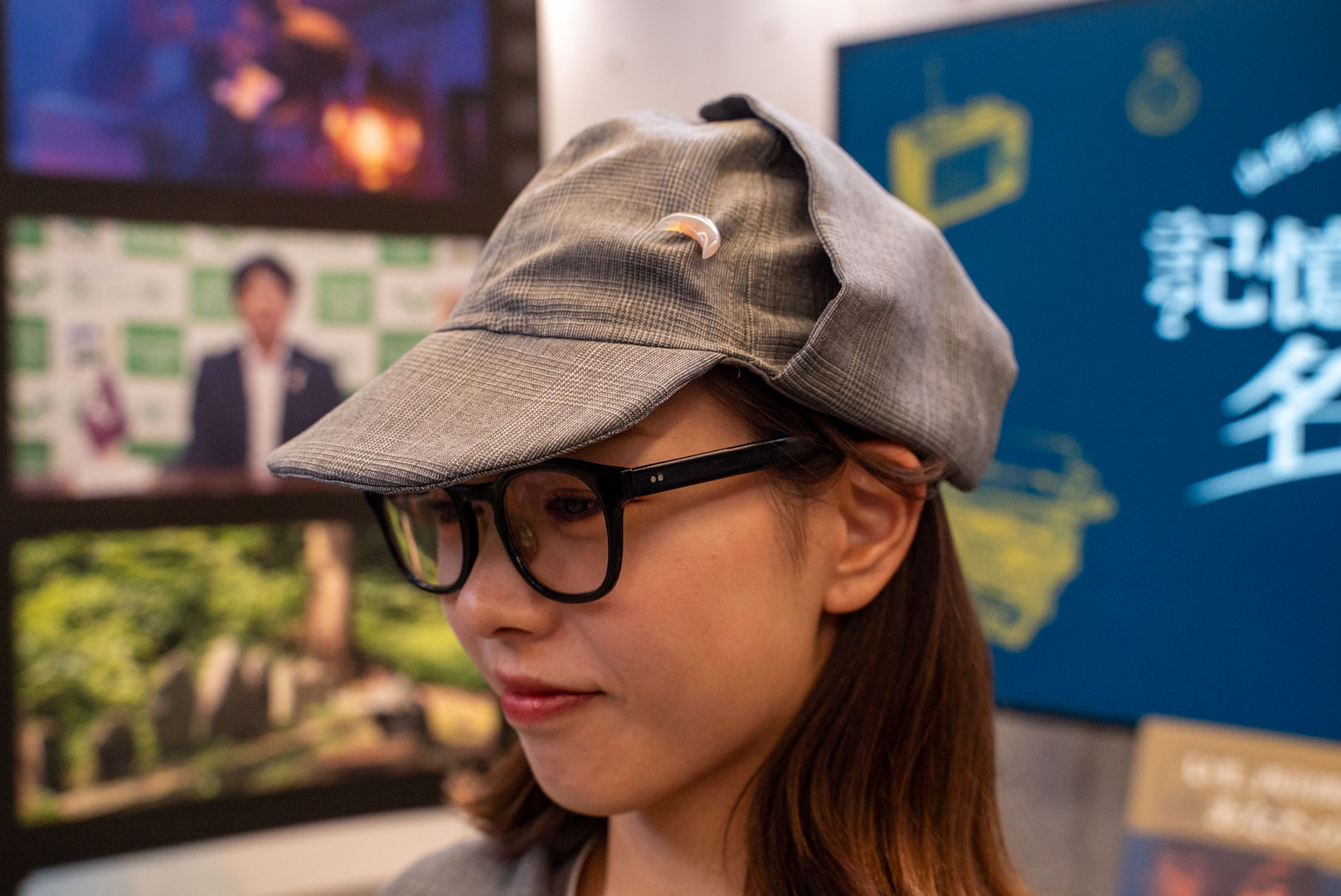 三日月をイメージしたアクセサリーが可愛い探偵帽子