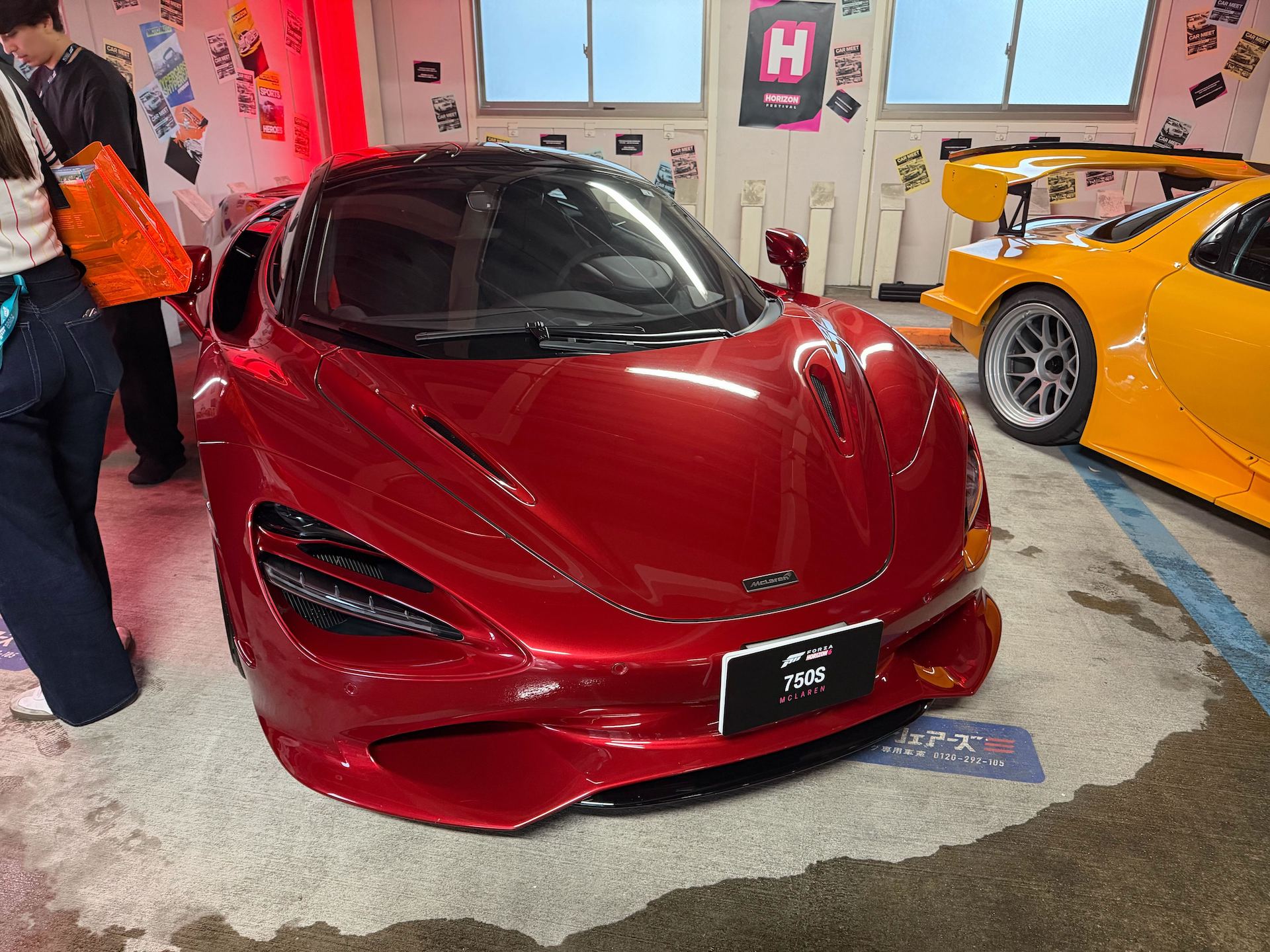 会場では軽食も販売されていたが、出店には日本が誇る軽トラが使われていた。