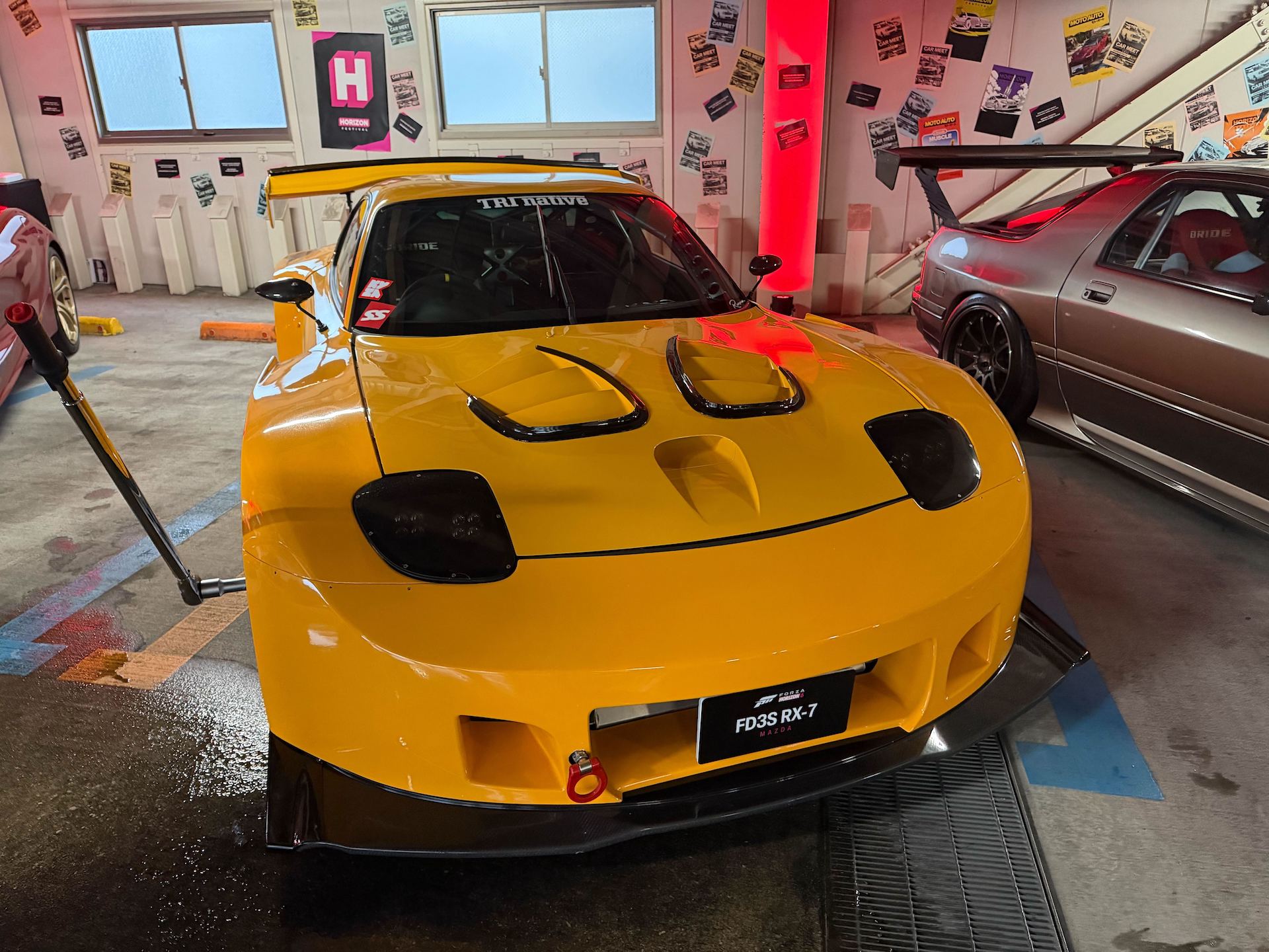 会場では軽食も販売されていたが、出店には日本が誇る軽トラが使われていた。