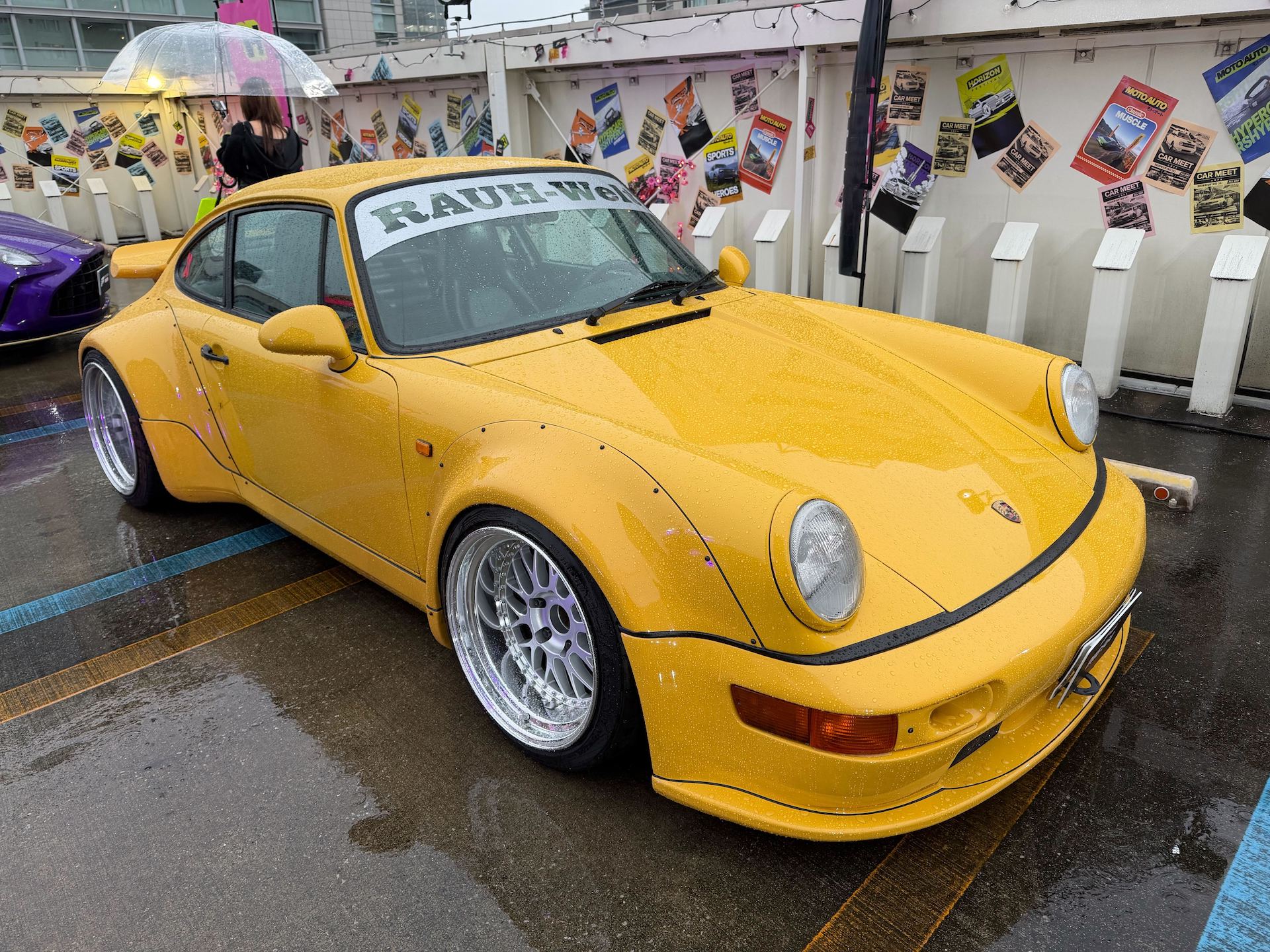 会場では軽食も販売されていたが、出店には日本が誇る軽トラが使われていた。