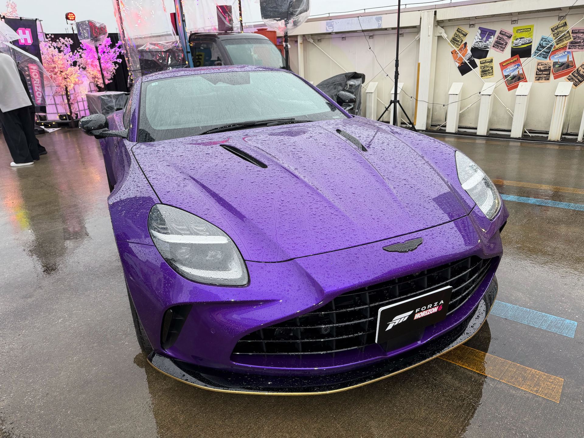 会場では軽食も販売されていたが、出店には日本が誇る軽トラが使われていた。