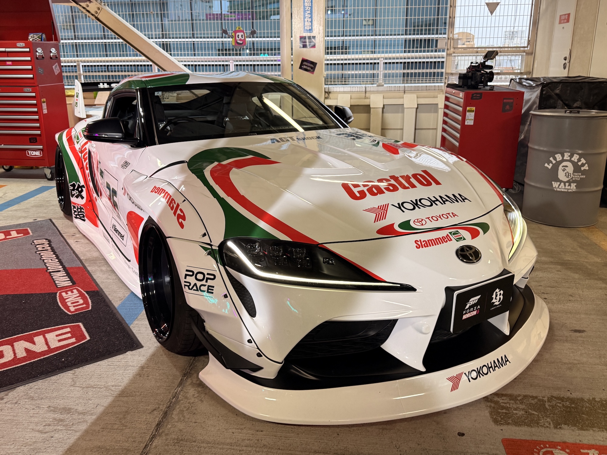 トヨタ「スープラ」