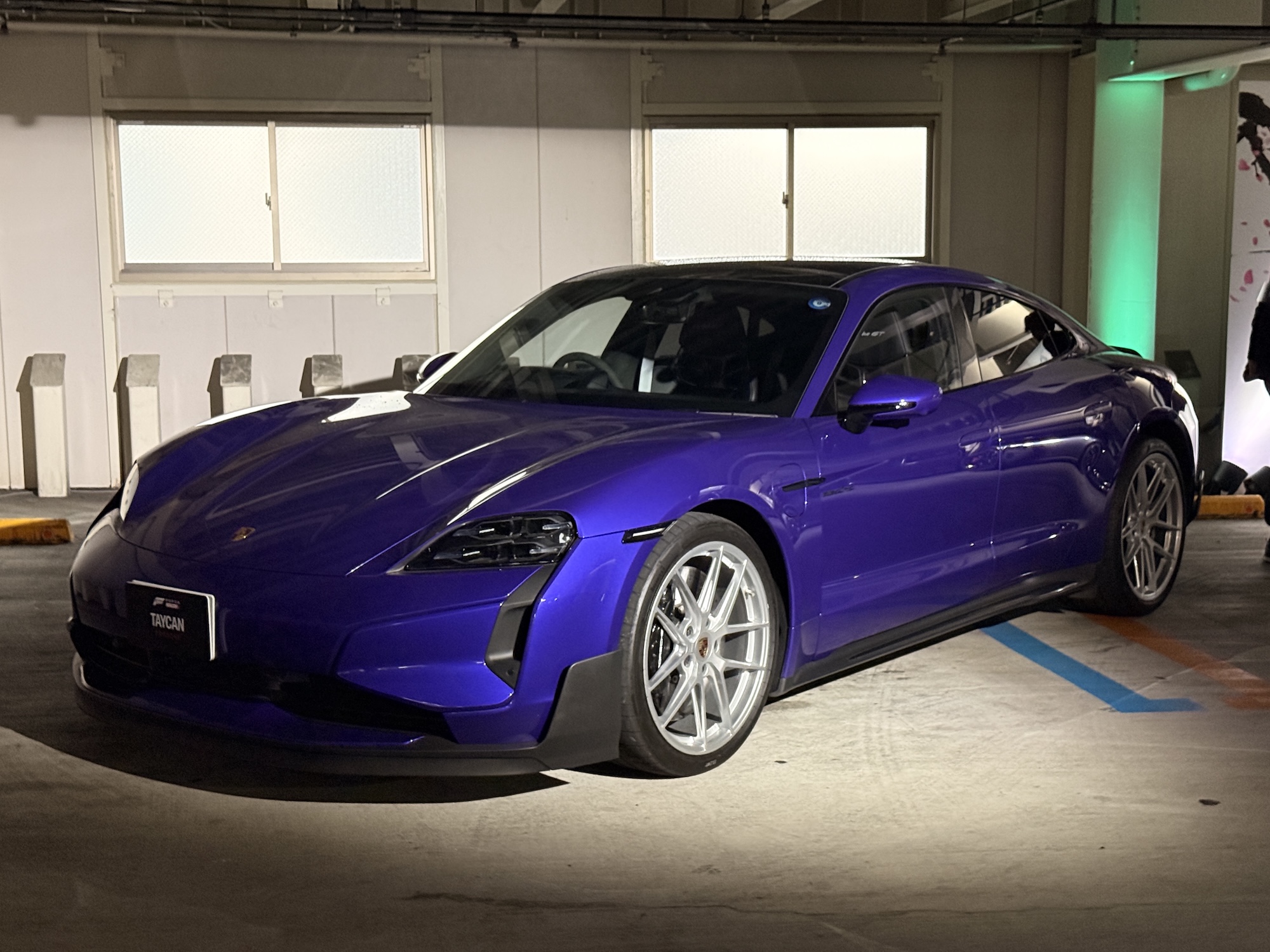 ポルシェ「タイカン」