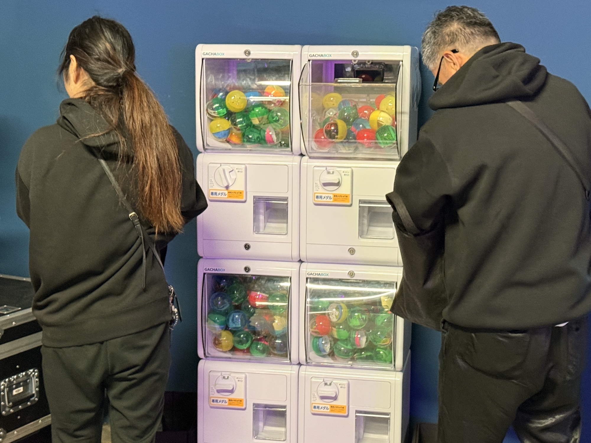 オリジナルグッズが入手できるカプセルトイコーナー